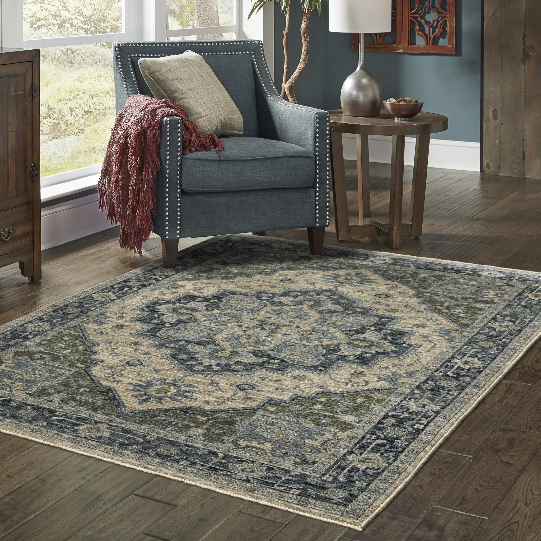 Aberdeen 051G1 Blue/ Tan Area Rug by Oriental Weavers