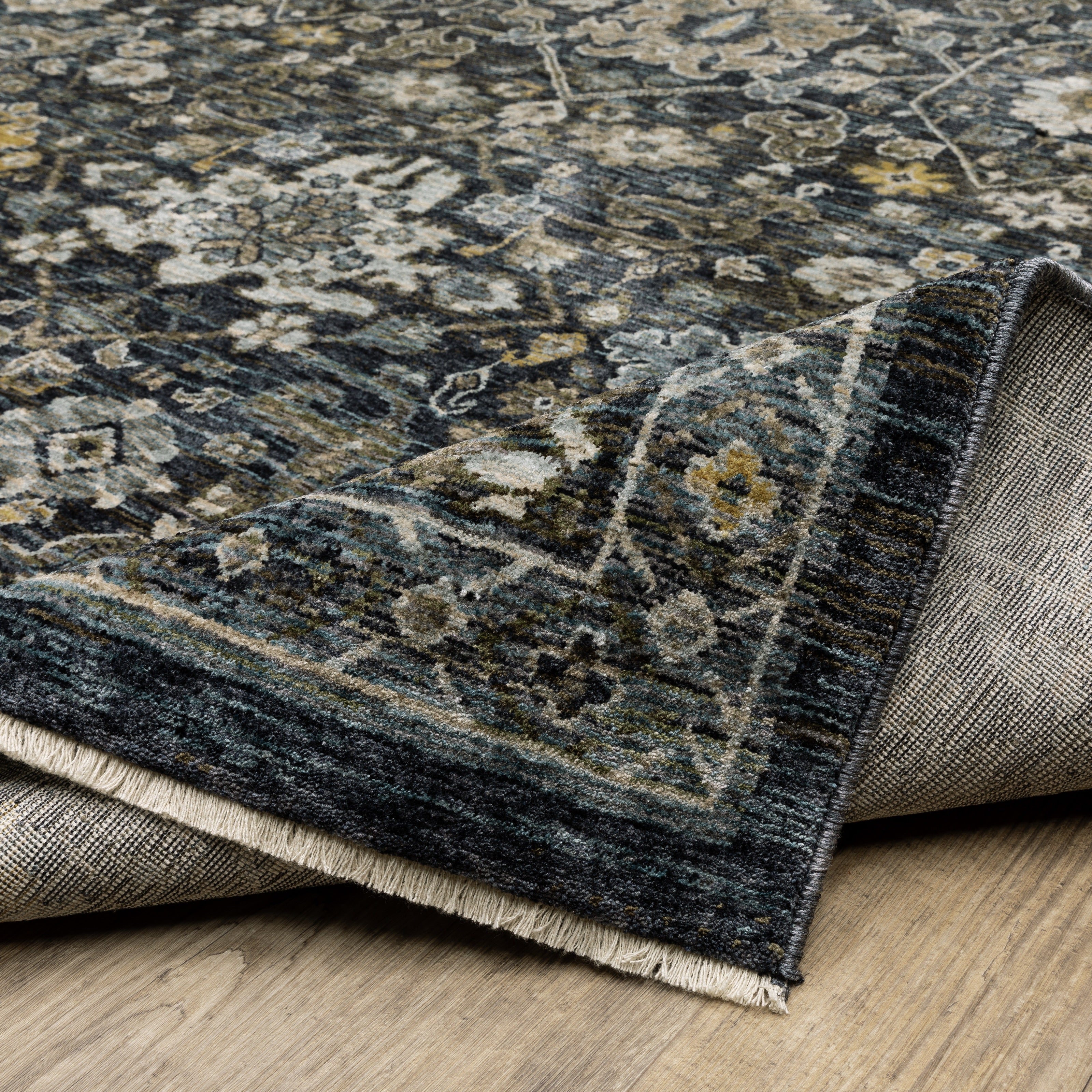 Aberdeen 533K1 Blue/ Light Blue Traditional Area Rug by Oriental Weavers
