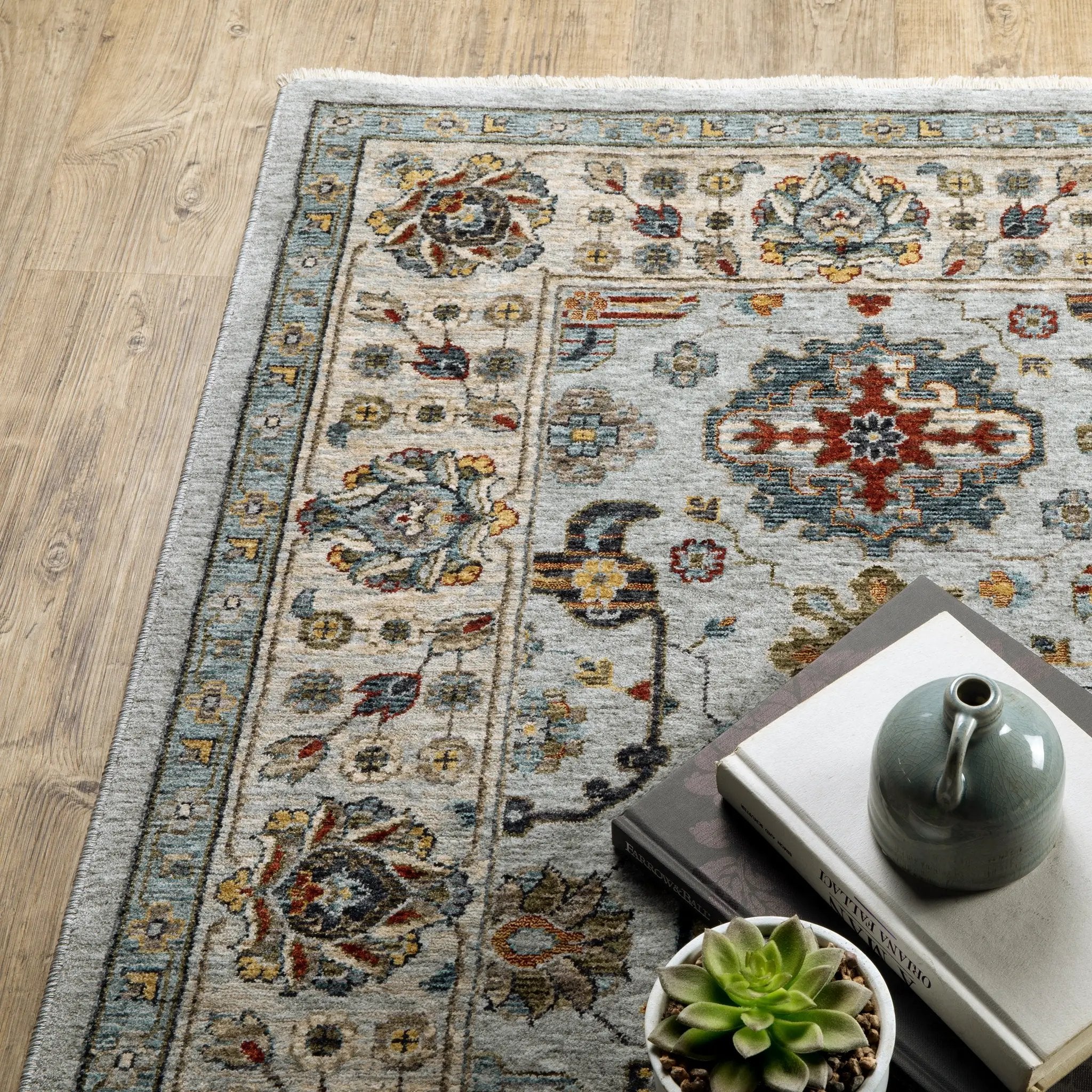 Aberdeen 561W1 Blue/ Beige Area Rug by Oriental Weavers