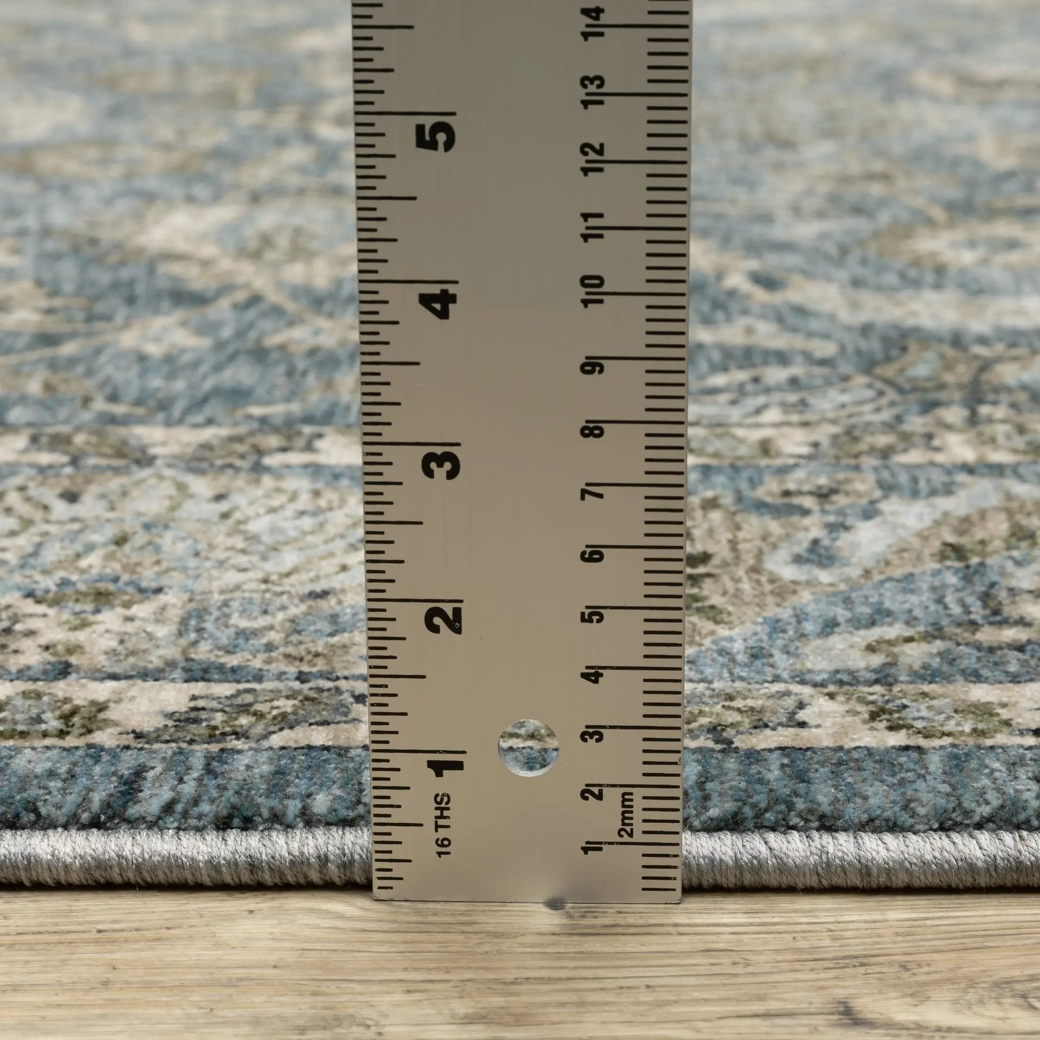 Aberdeen 070H1 Blue/ Beige Area Rug by Oriental Weavers
