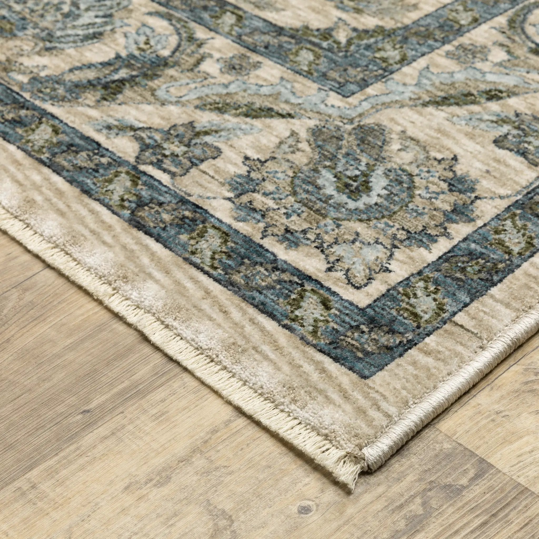 Aberdeen 070I1 Beige/ Blue Area Rug by Oriental Weavers