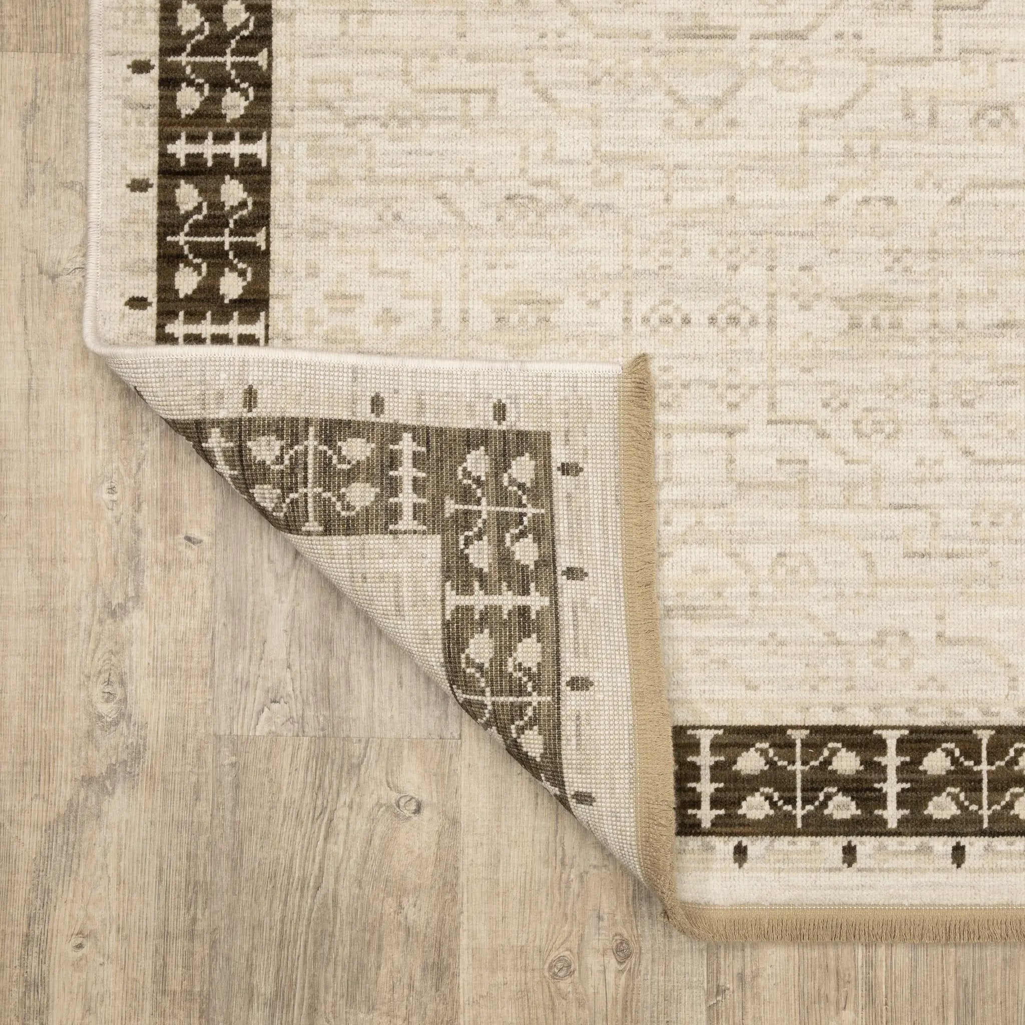 Acacia ACA02 Beige/ Brown Area Rug by Oriental Weavers