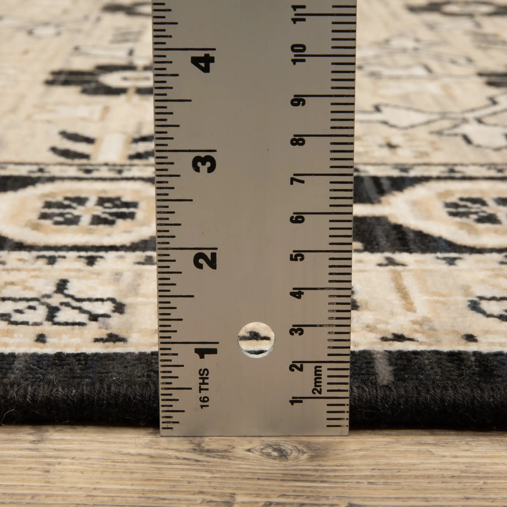 Acacia ACA09 Beige/ Black Area Rug by Oriental Weavers