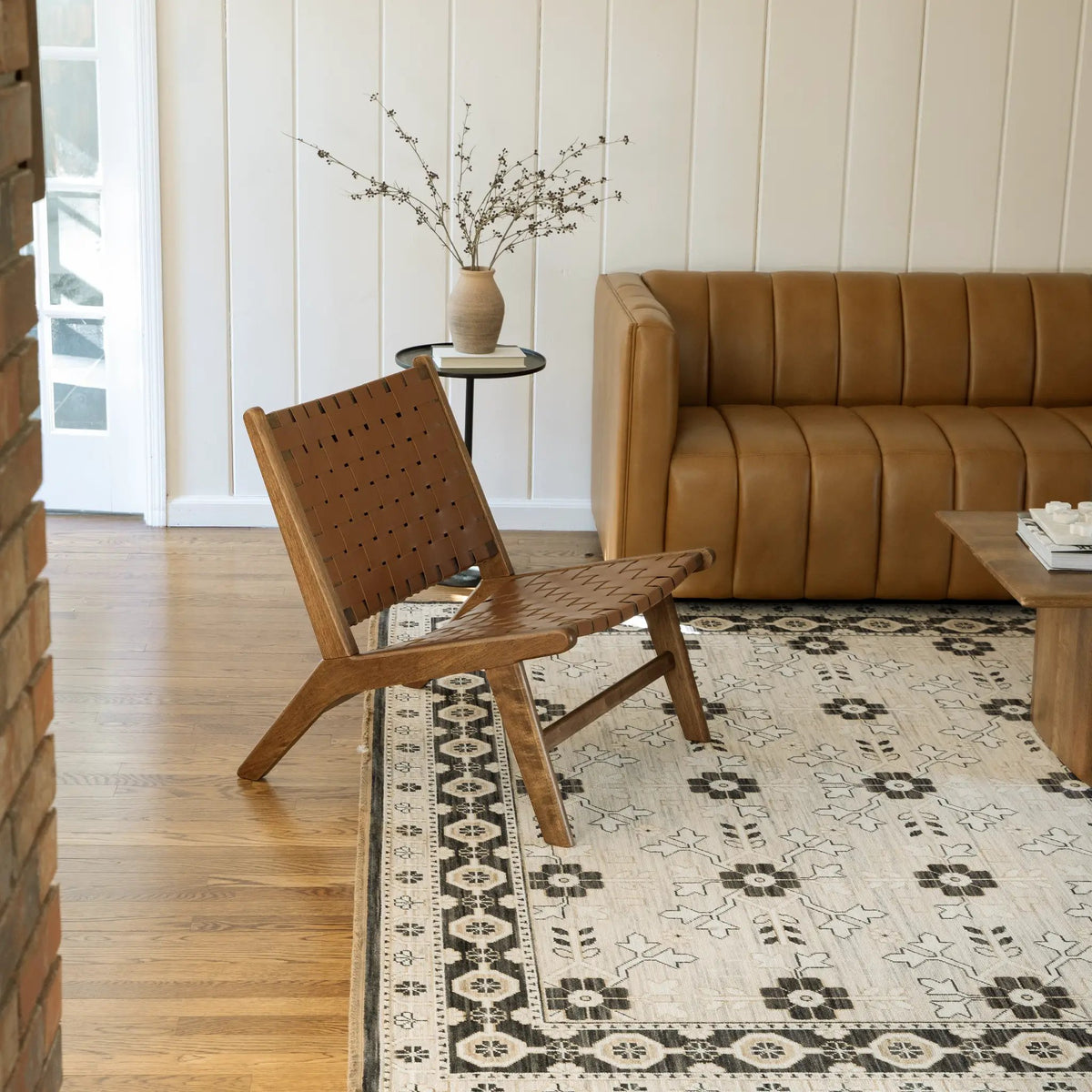 Acacia ACA09 Beige/ Black Area Rug by Oriental Weavers