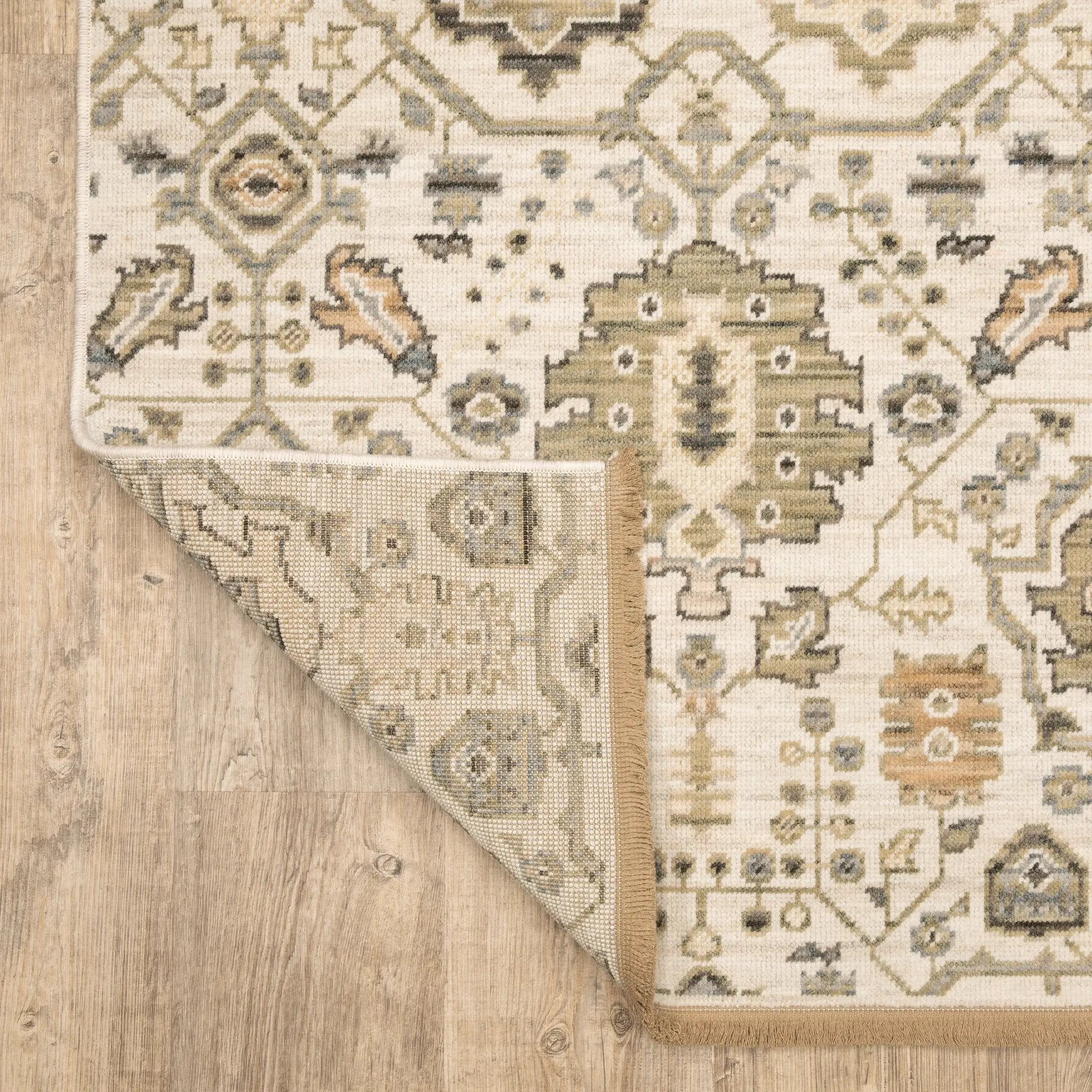 Acacia ACA16 Ivory/ Gold Area Rug by Oriental Weavers