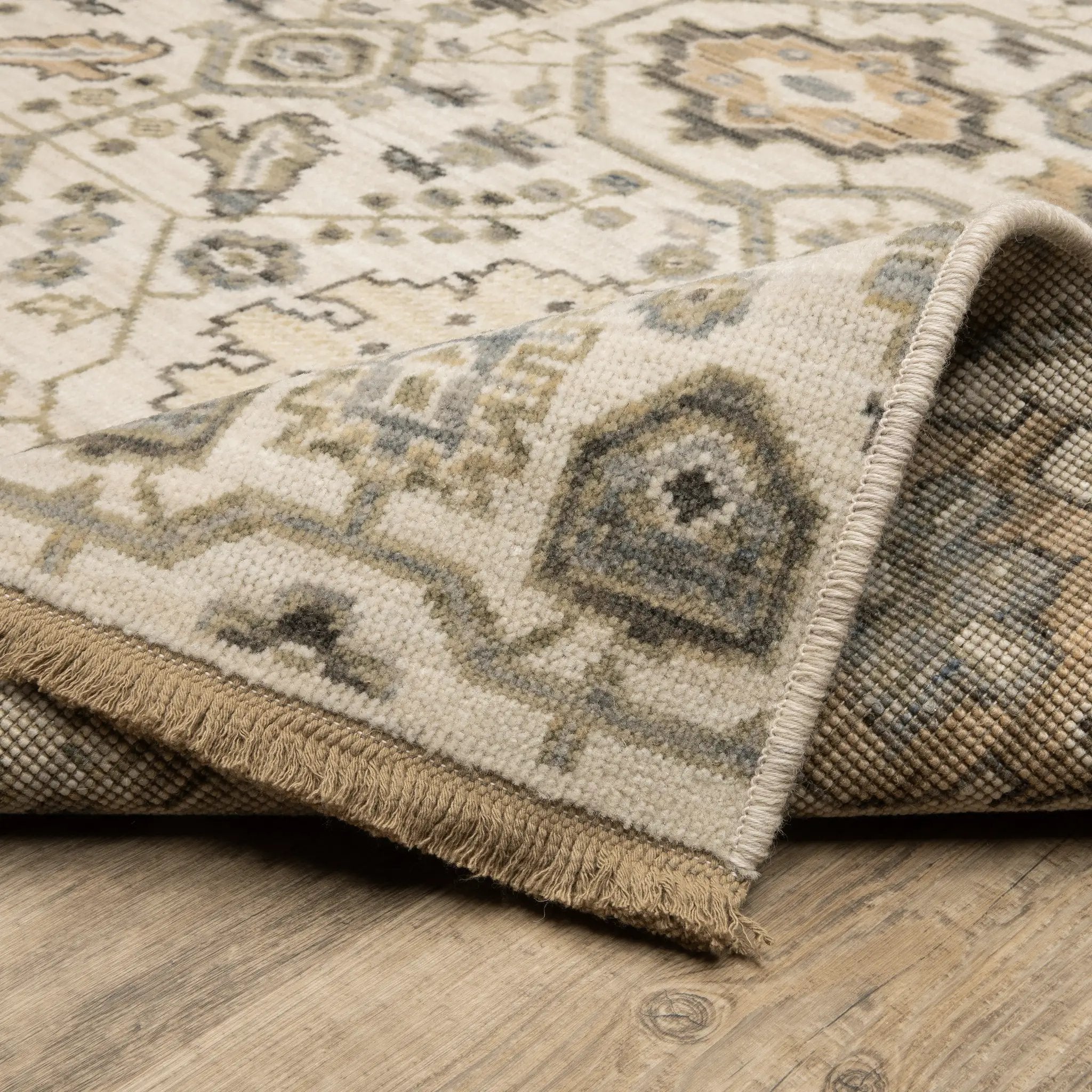 Acacia ACA16 Ivory/ Gold Area Rug by Oriental Weavers