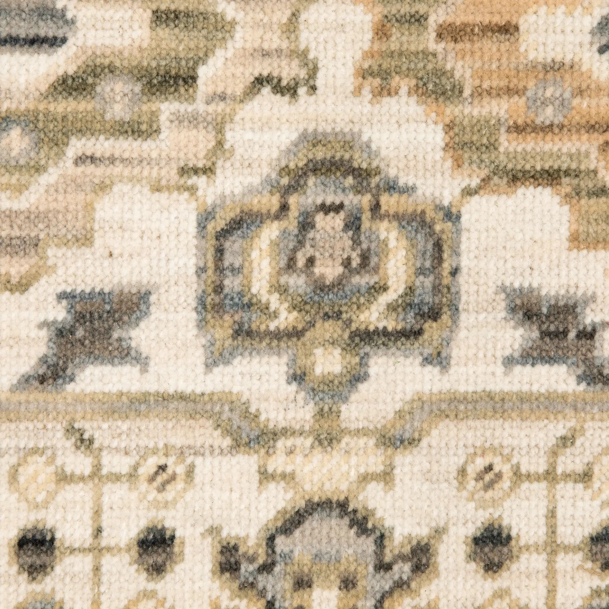 Acacia ACA16 Ivory/ Gold Area Rug by Oriental Weavers