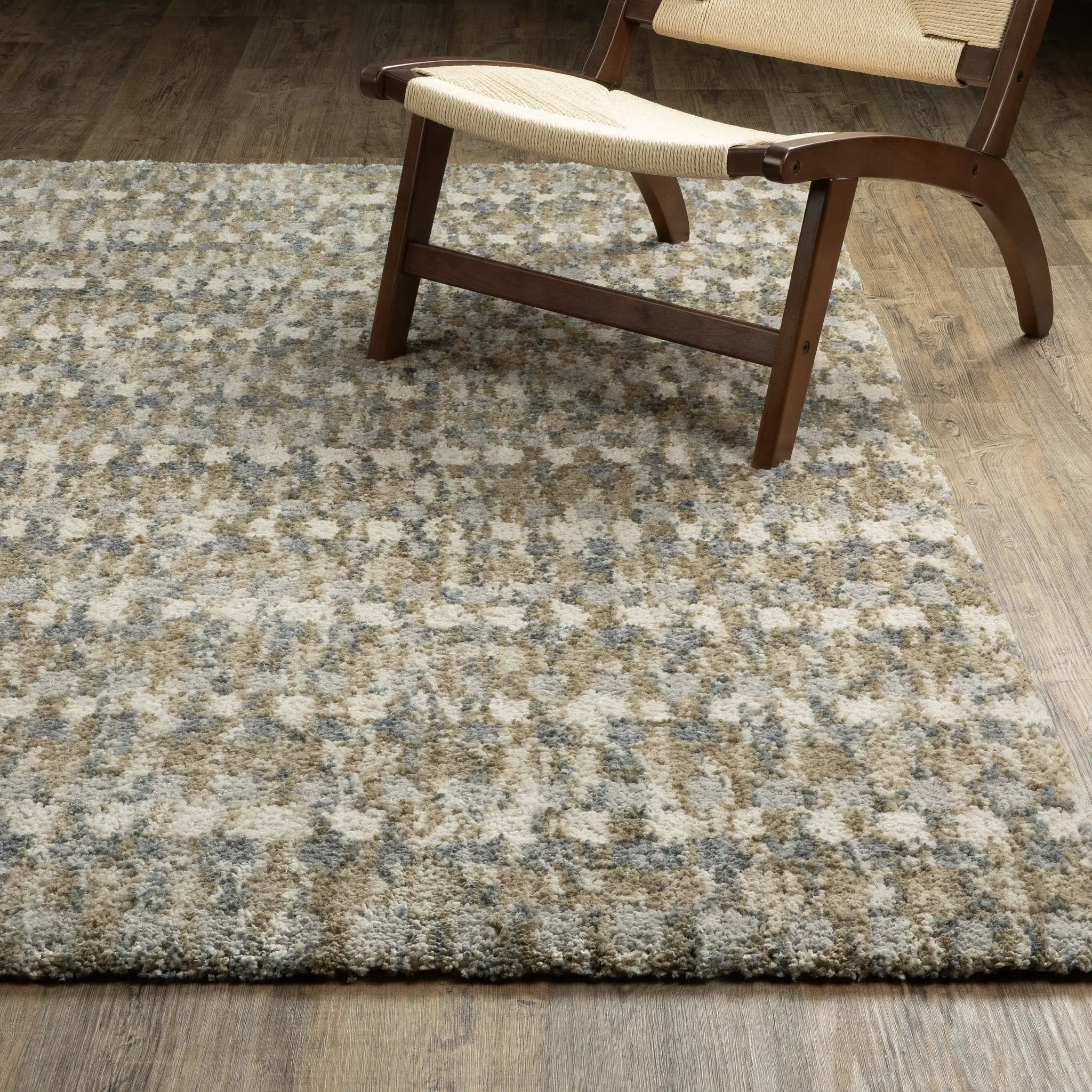 Aspen 3052A Gold/ Grey Area Rug by Oriental Weavers