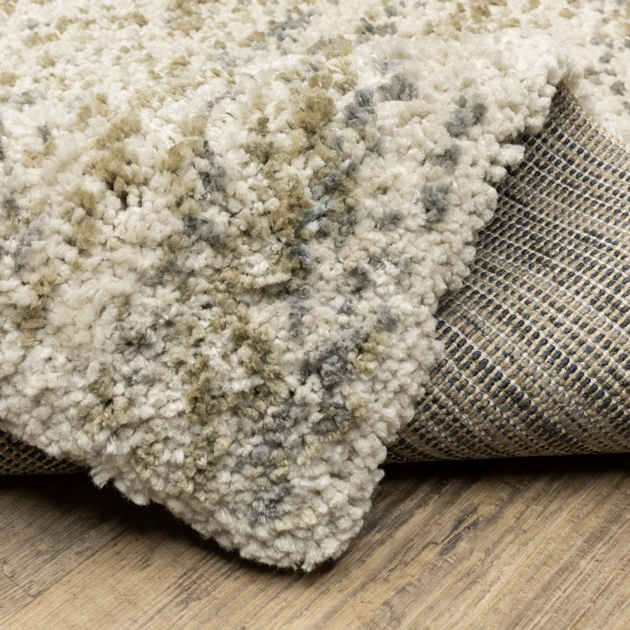 Aspen 3154E Ivory/ Gold Area Rug by Oriental Weavers