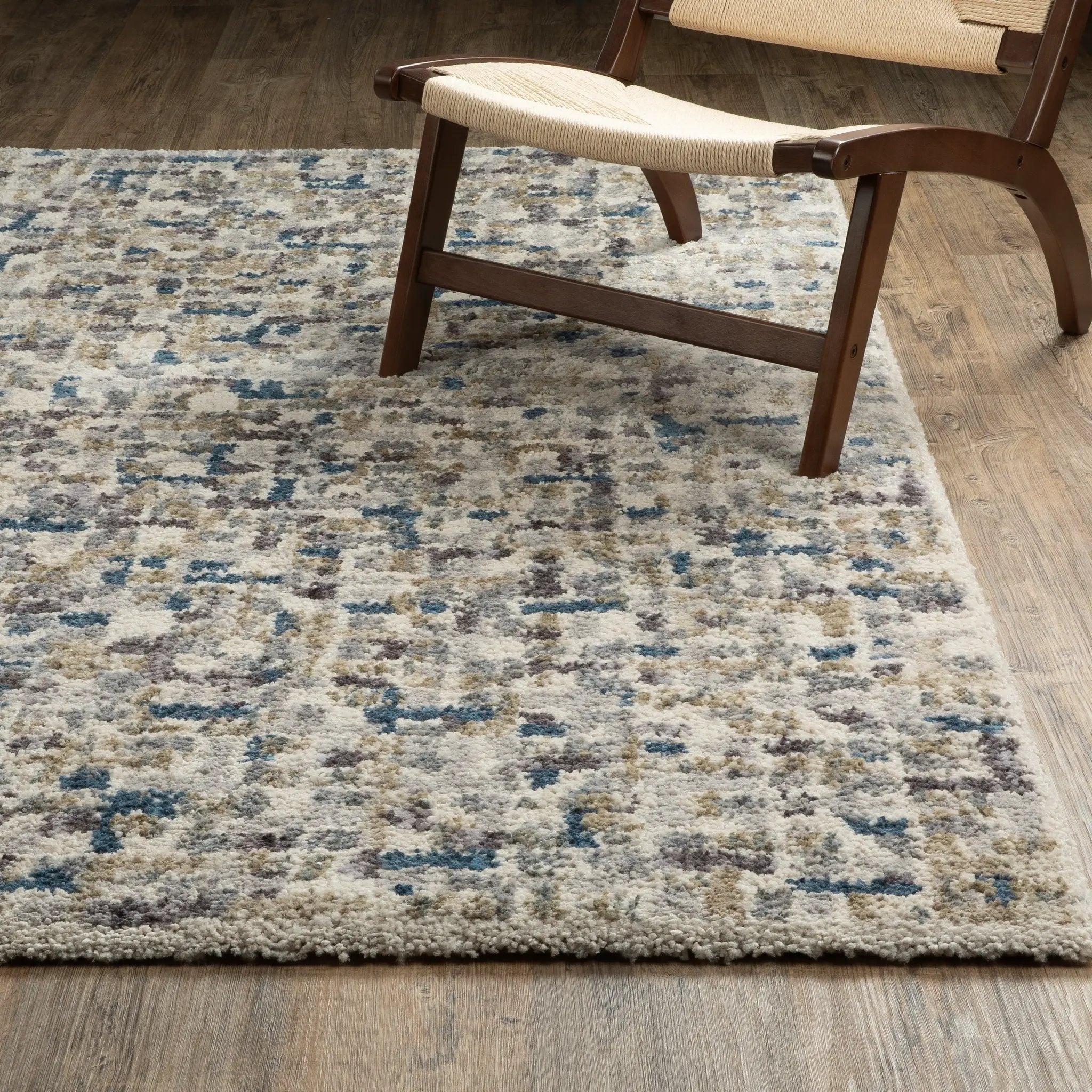 Aspen 3514A Ivory/ Blue Area Rug by Oriental Weavers