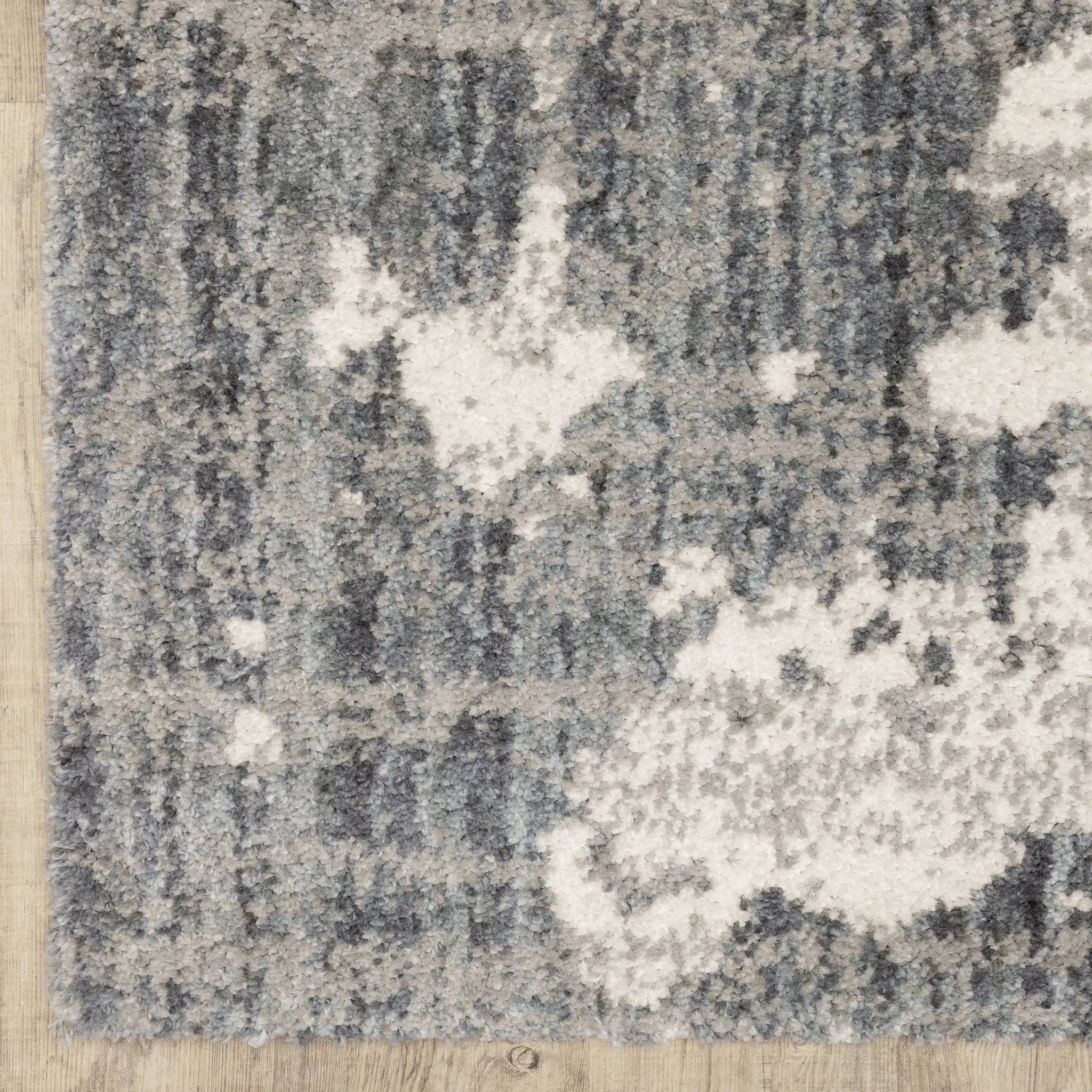 Aspen 003H9 Grey/ Ivory Area Rug by Oriental Weavers