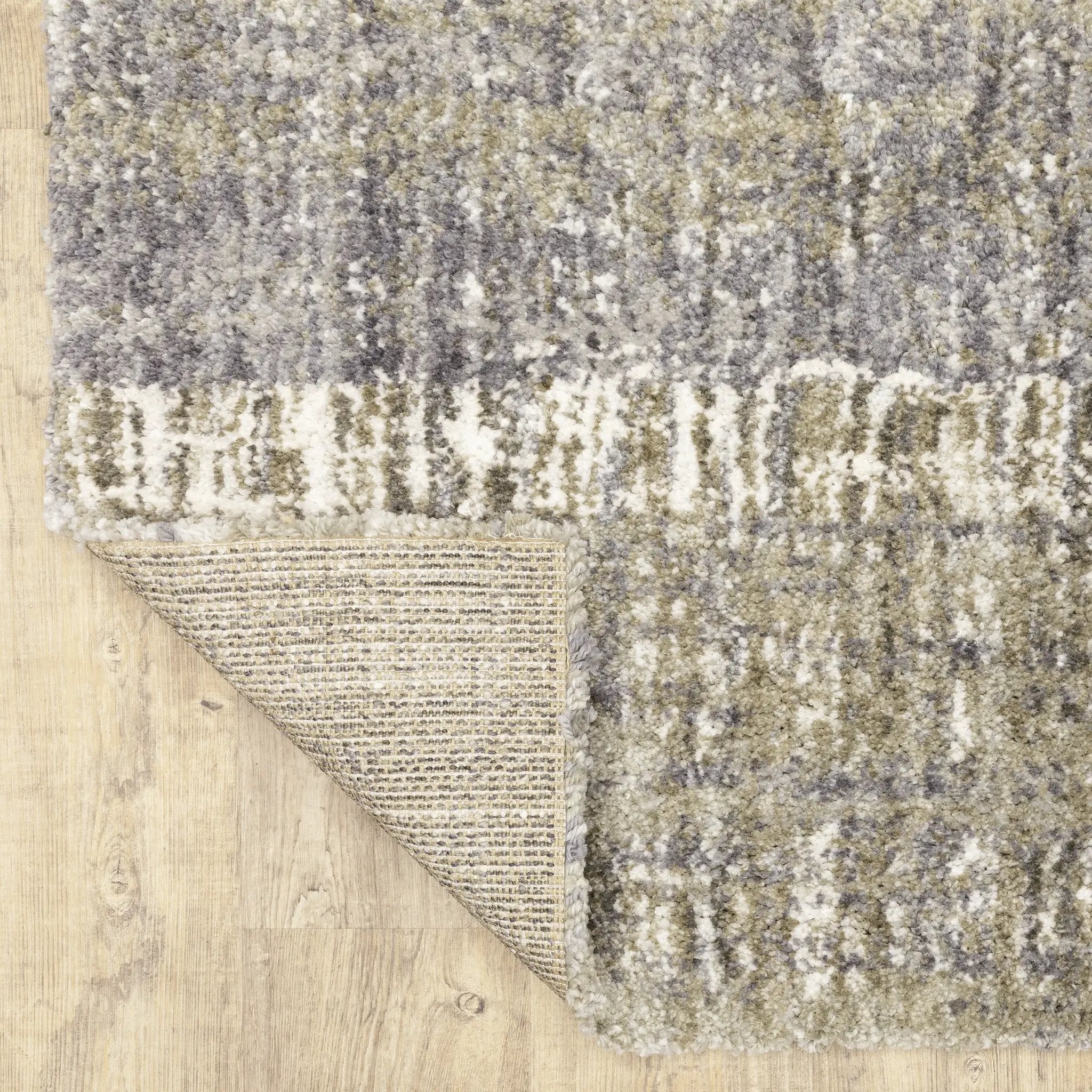 Aspen 530J9 Grey/ Ivory Area Rug by Oriental Weavers