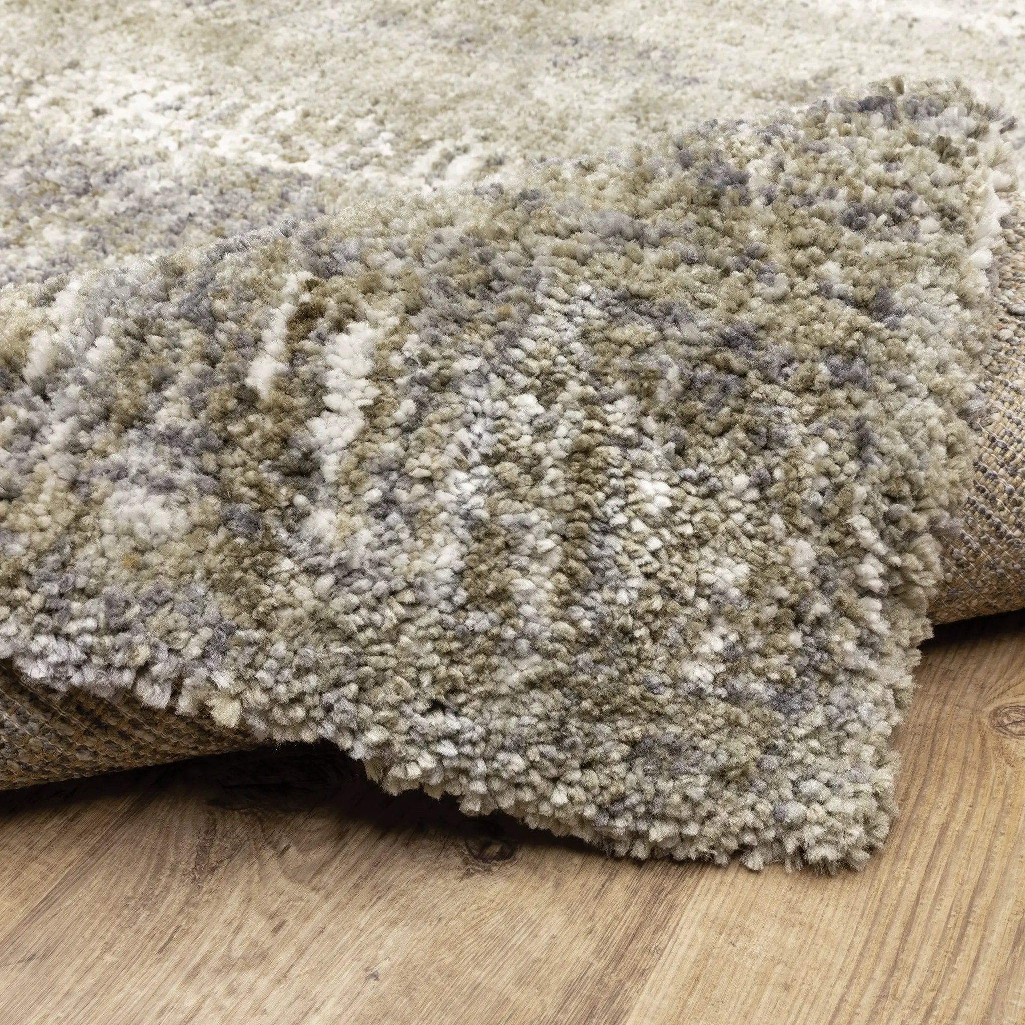 Aspen 530J9 Grey/ Ivory Area Rug by Oriental Weavers