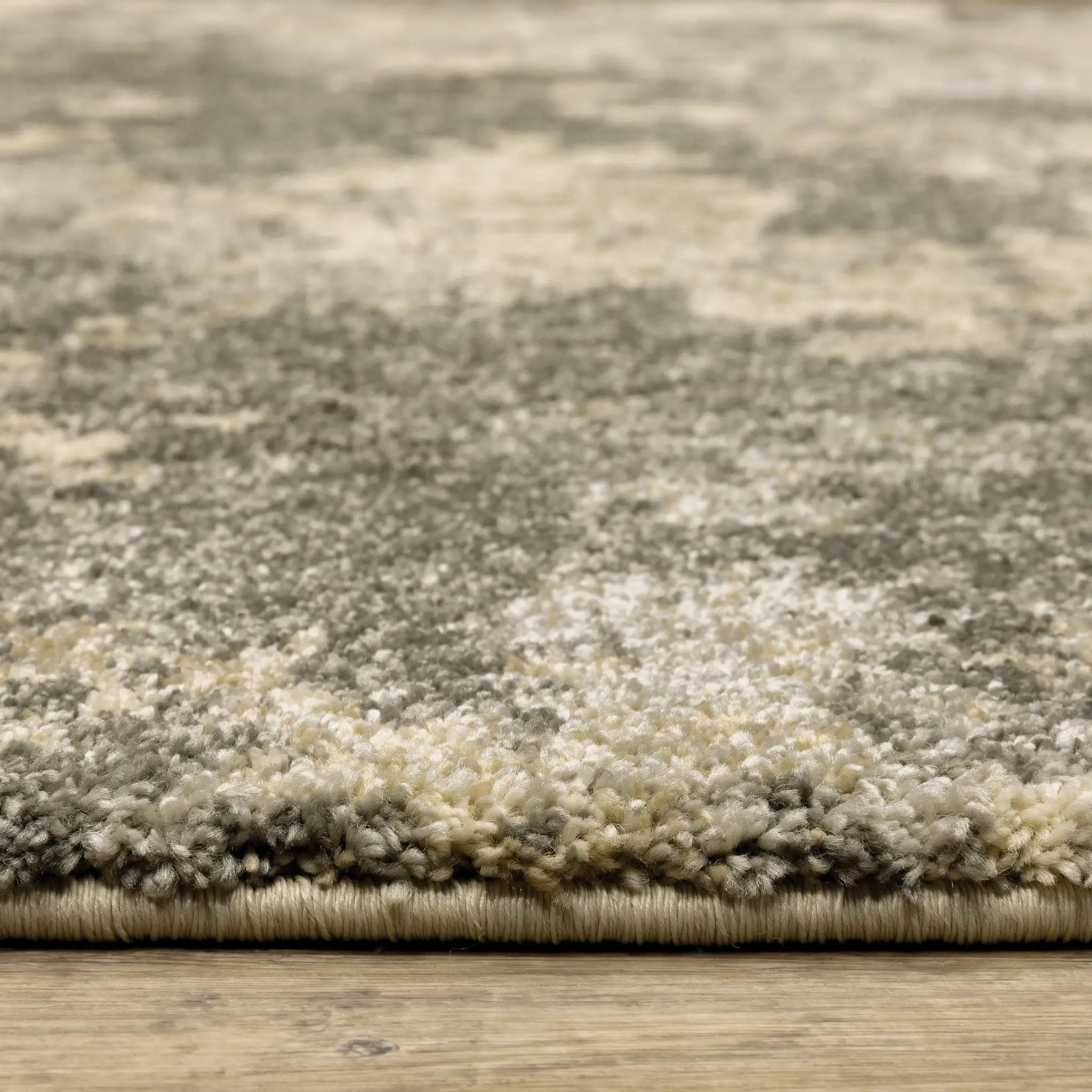 Astor 7150D Grey/ Beige Area Rug by Oriental Weavers