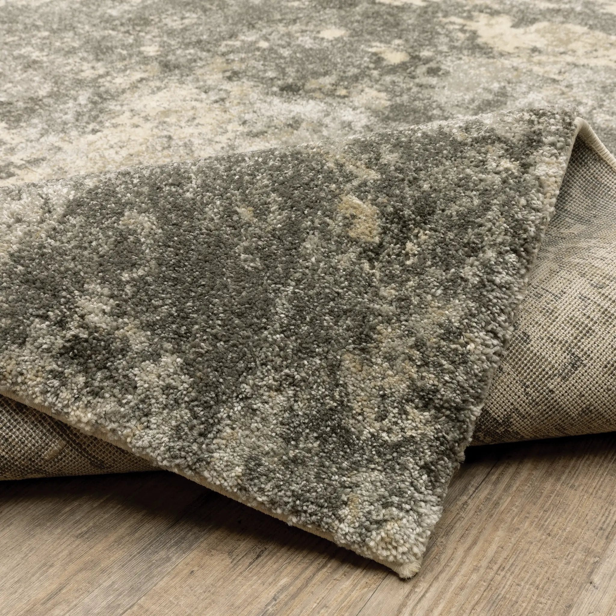Astor 7150D Grey/ Beige Area Rug by Oriental Weavers
