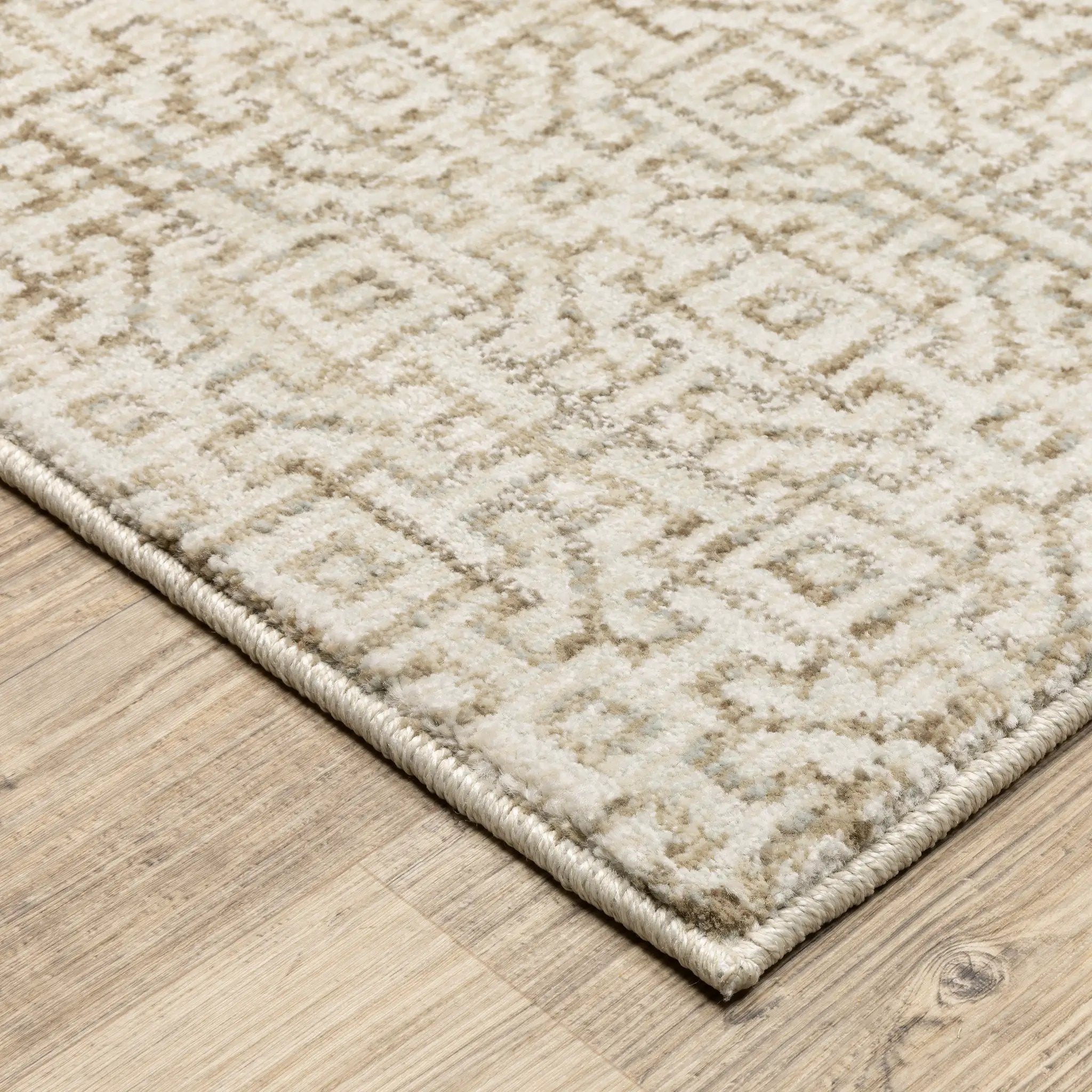 Atlas 3721G Ivory/ Beige Area Rug by Oriental Weavers