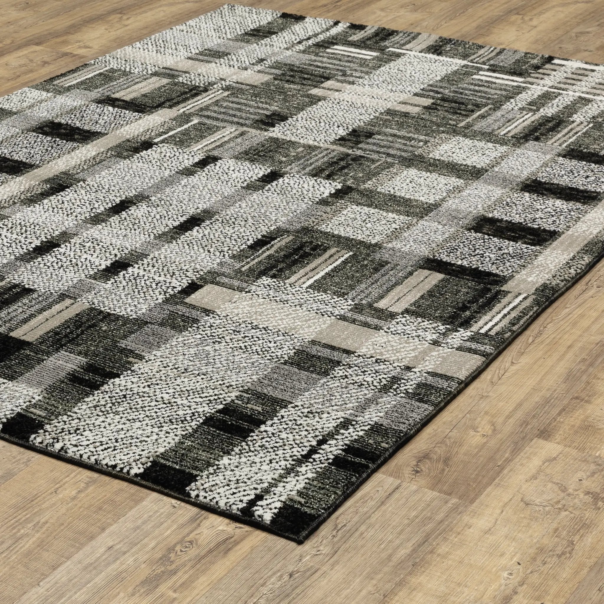 Atlas 752C0 Black/ Grey Area Rug by Oriental Weavers