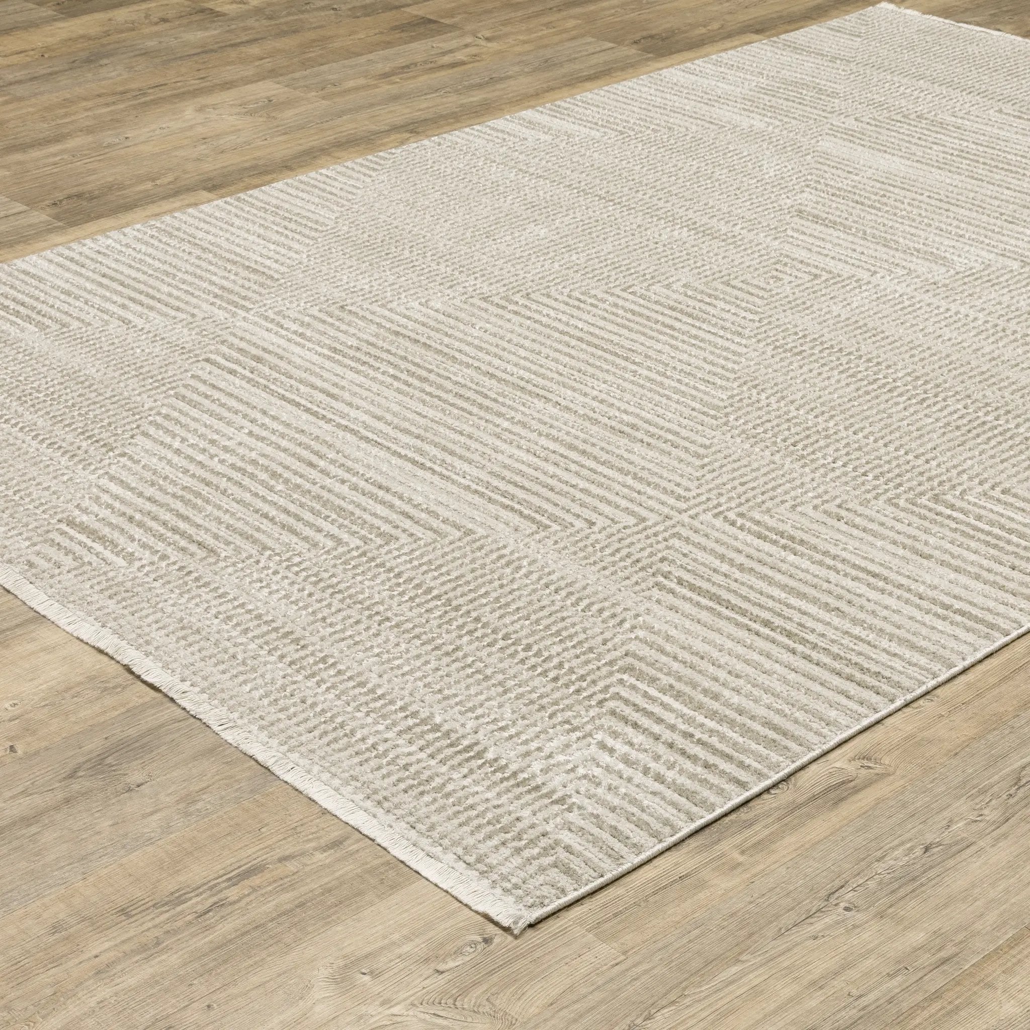 Bauer 4150E Beige/ Ivory Area Rug by Oriental Weavers