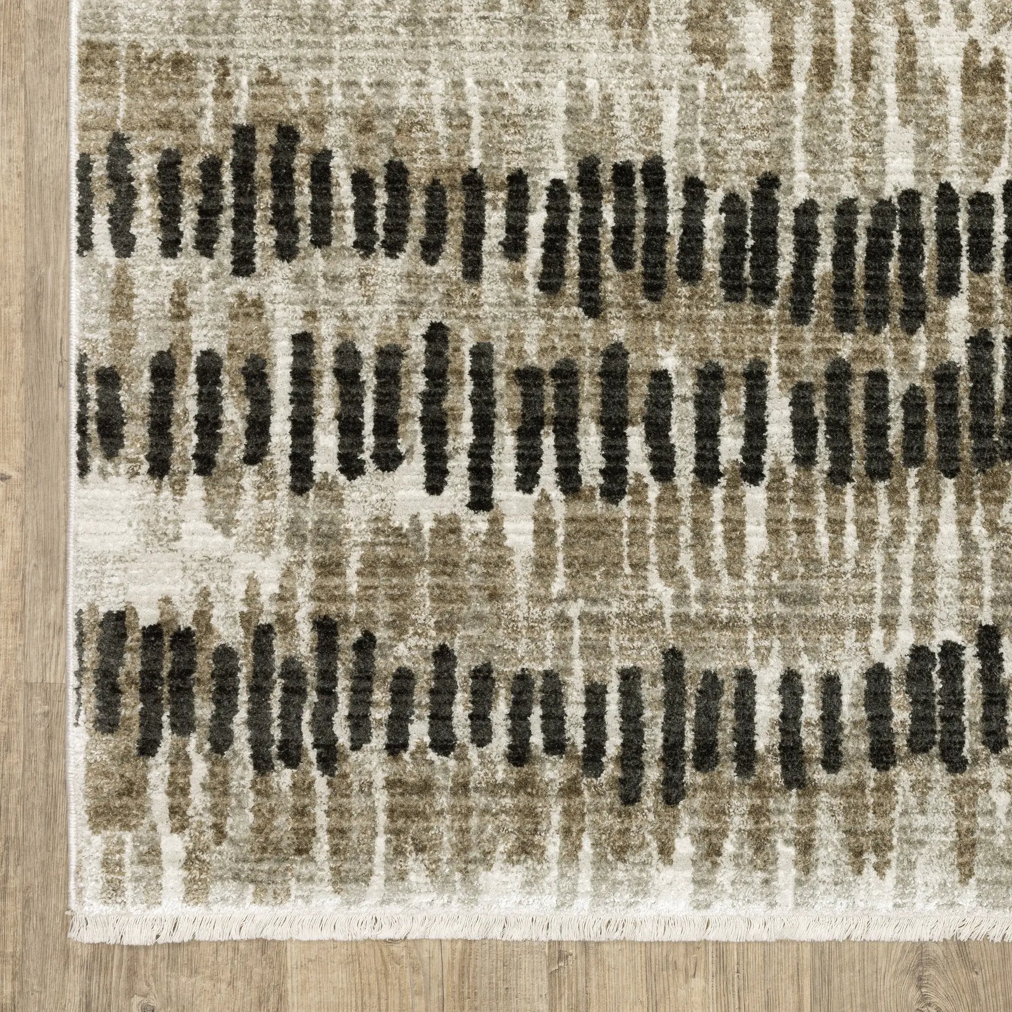 Bauer 8120D Beige/ Charcoal Area Rug by Oriental Weavers
