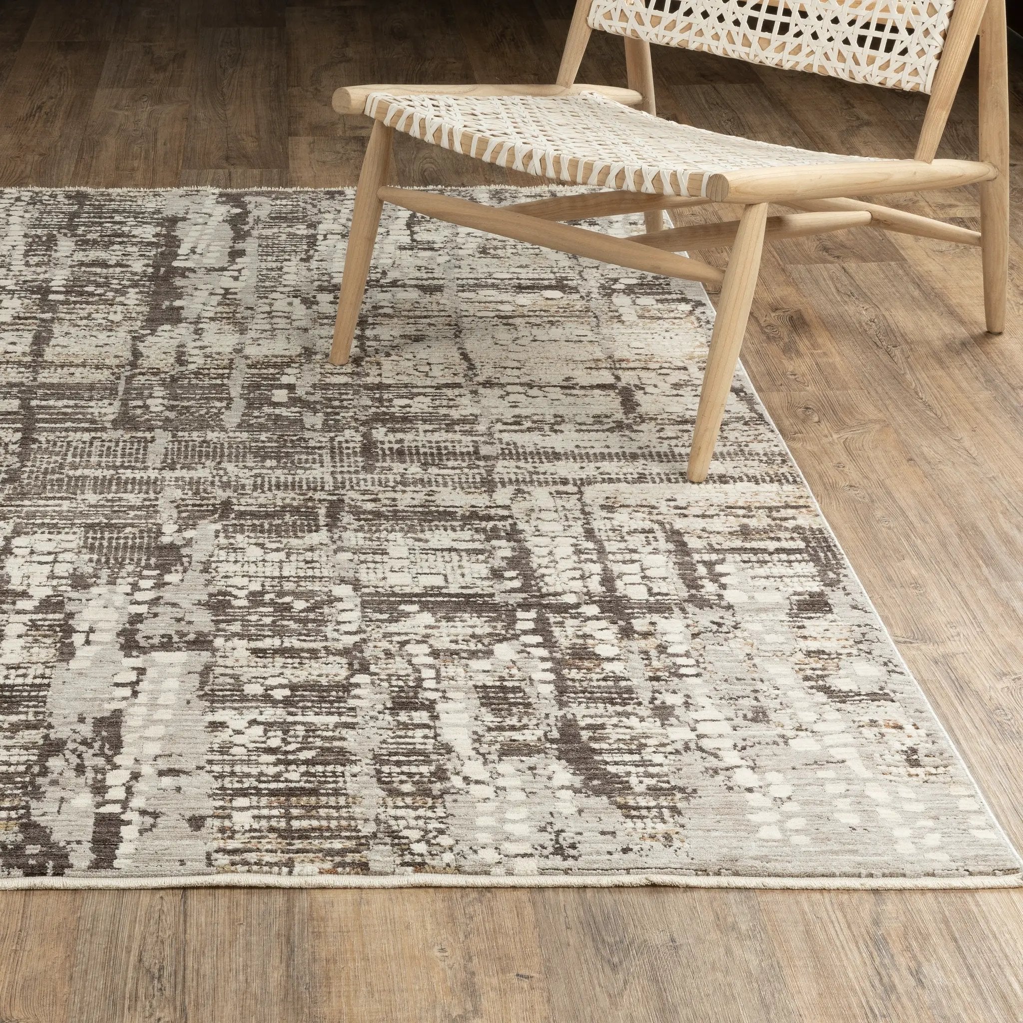 Branigan BRG01 Ivory / Brown Area Rug by Oriental Weavers