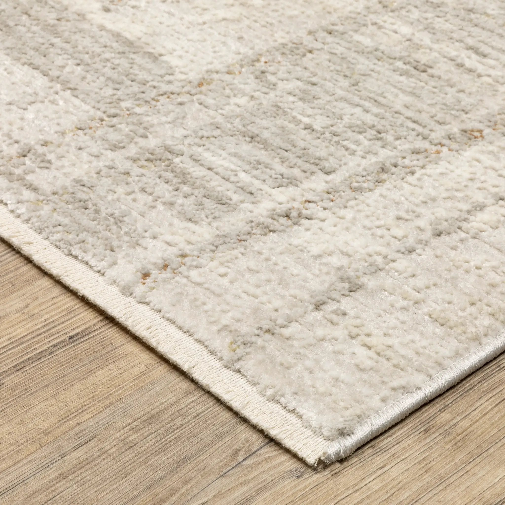 Branigan BRG04 Ivory / Gold Area Rug by Oriental Weavers