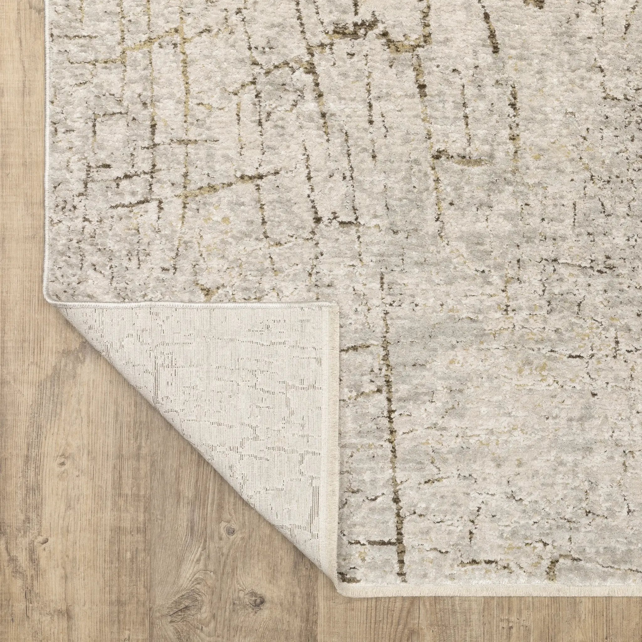 Branigan BRG05 Grey/ Gold Area Rug by Oriental Weavers