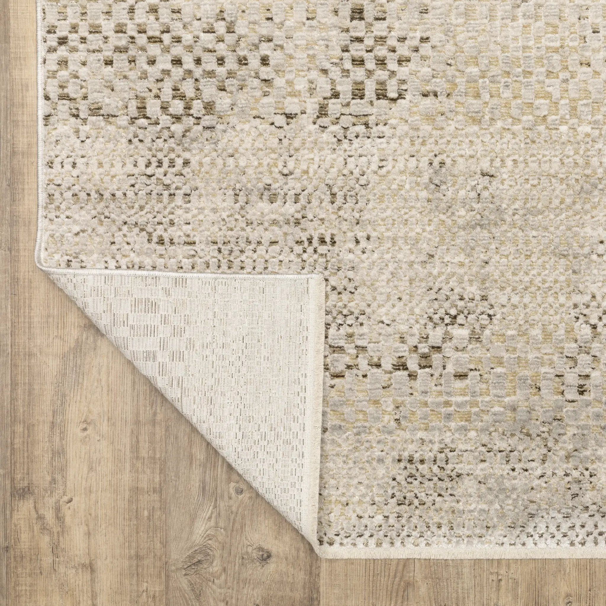 Branigan BRG06 Ivory / Gold Area Rug by Oriental Weavers