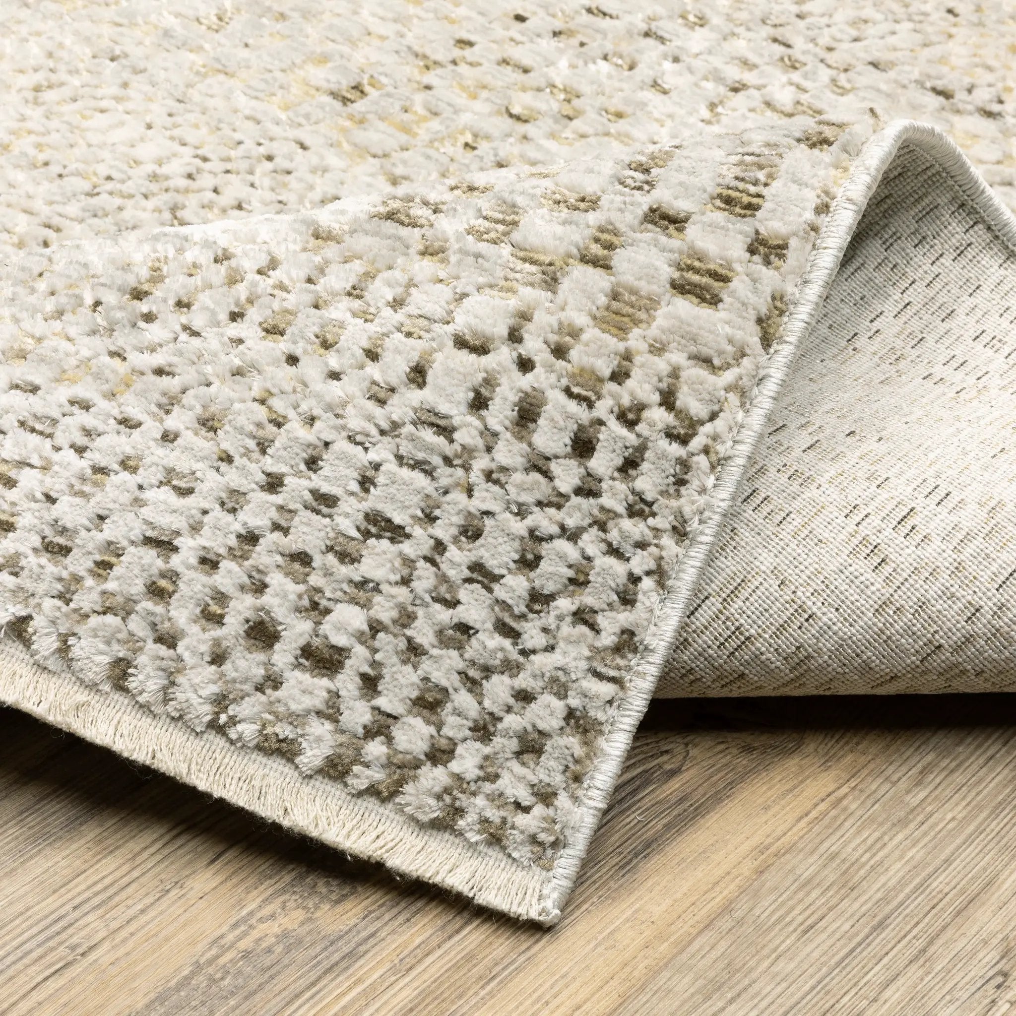 Branigan BRG06 Ivory / Gold Area Rug by Oriental Weavers