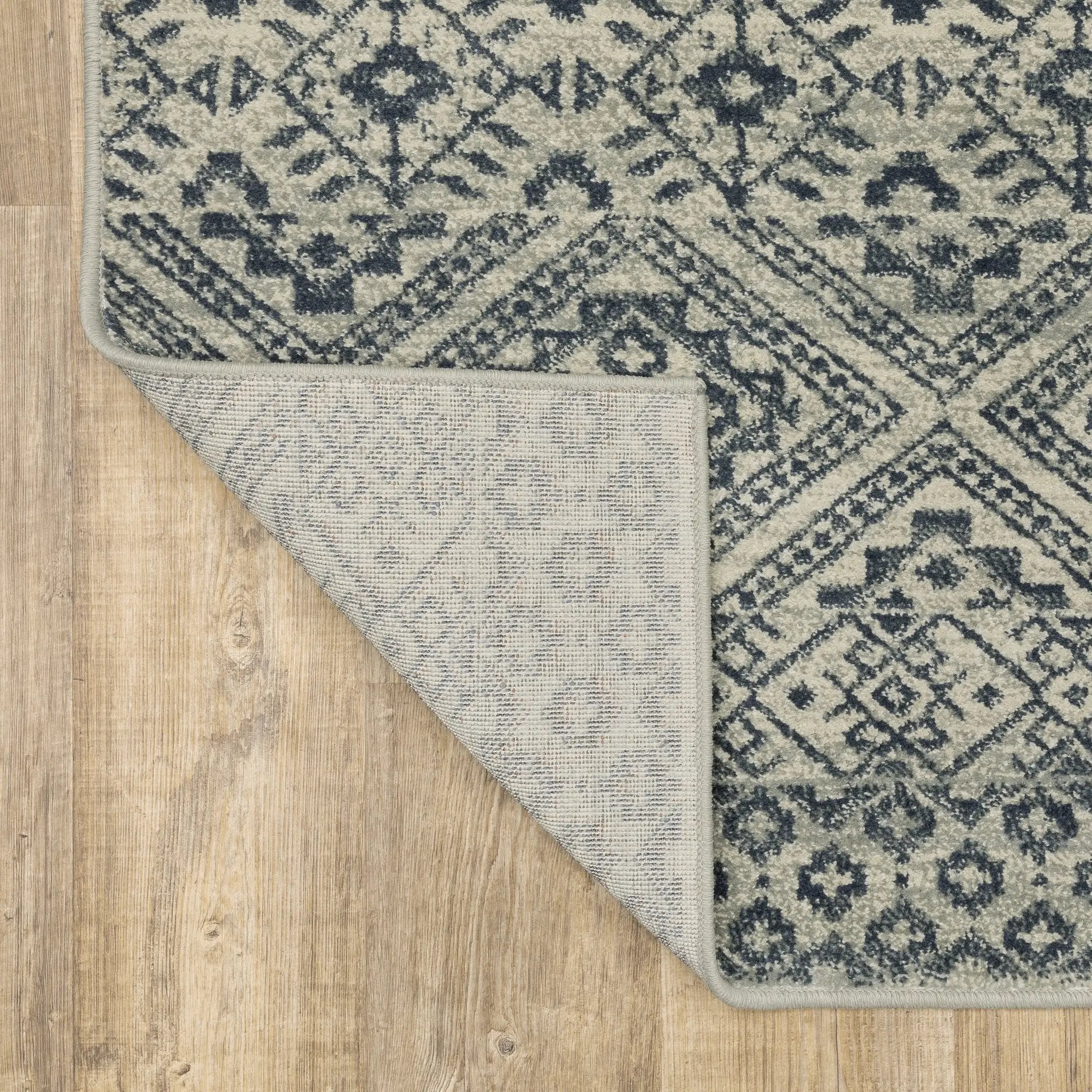 Branson BR02A Blue/ Beige Area Rug by Oriental Weavers