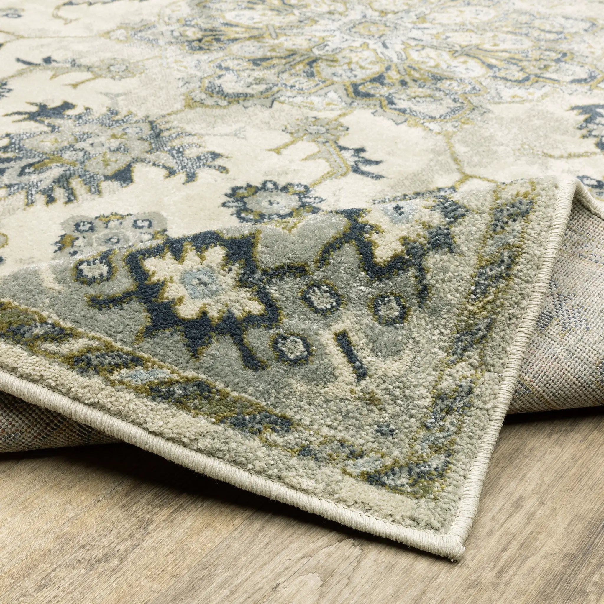 Branson BR04B Ivory/ Blue Area Rug by Oriental Weavers