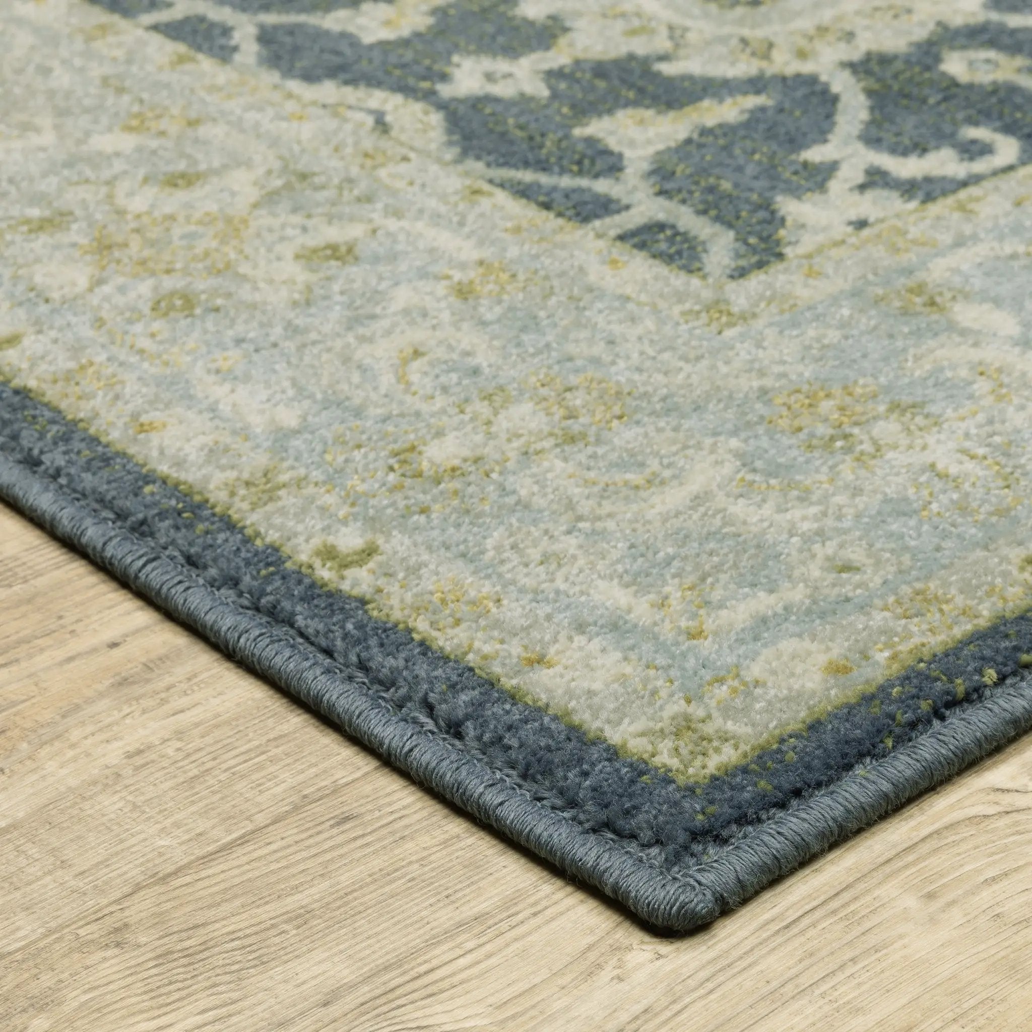 Branson BR05A Teal Blue/ Ivory Area Rug by Oriental Weavers