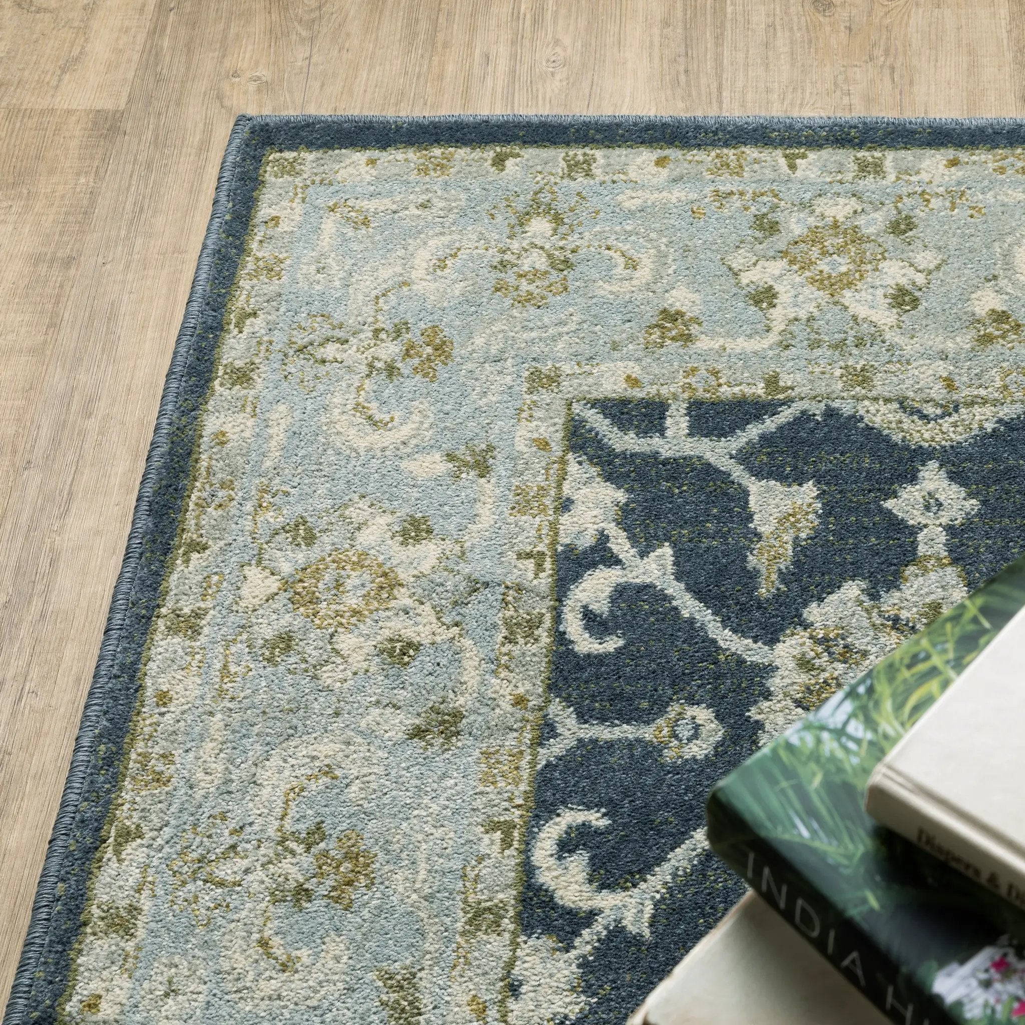 Branson BR05A Teal Blue/ Ivory Area Rug by Oriental Weavers