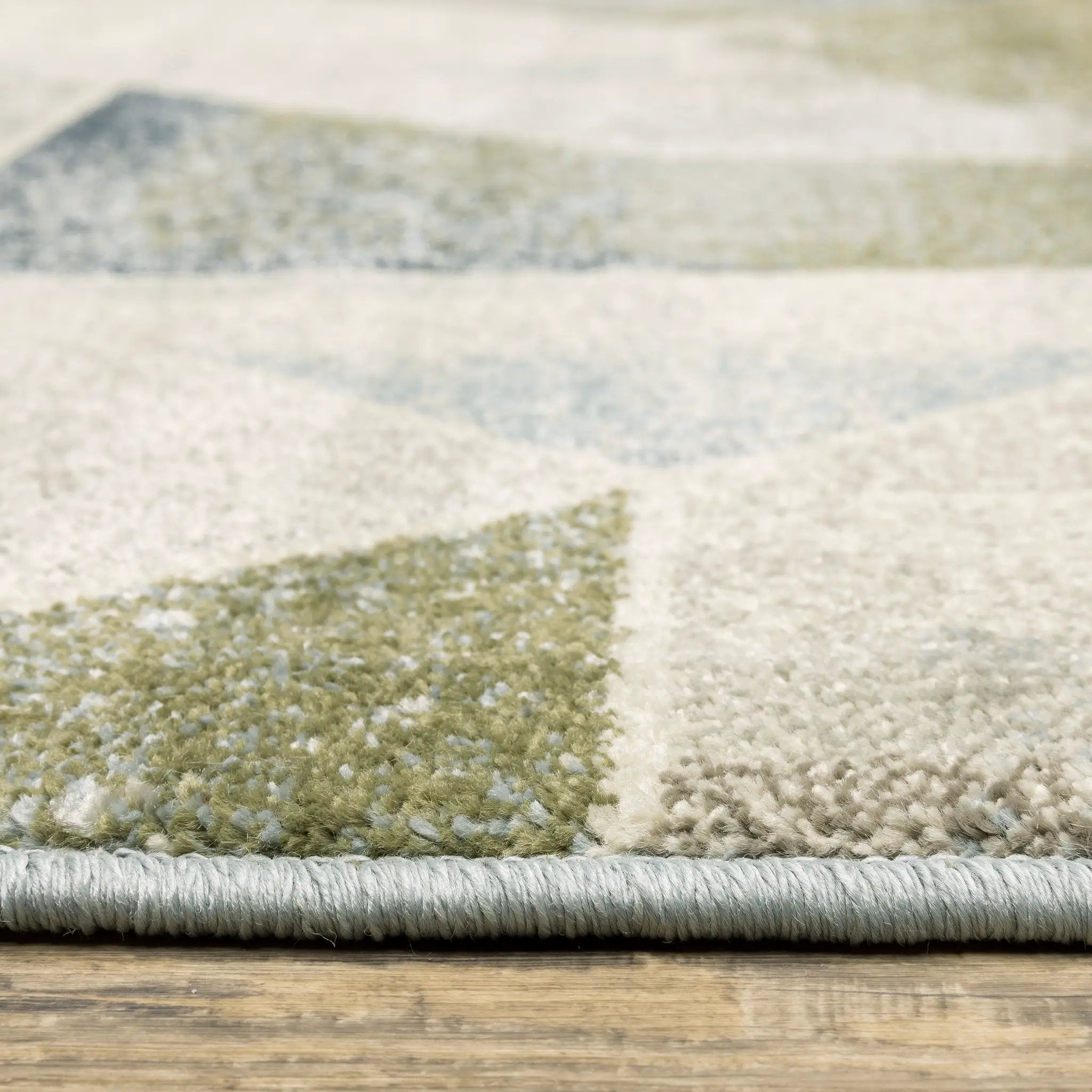 Branson BR10A Blue/ Green Area Rug by Oriental Weavers