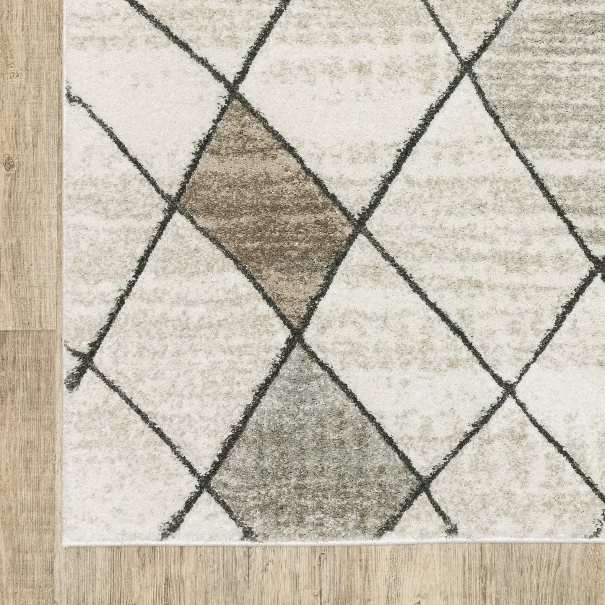 Cambria 4928A Beige/ Grey Area Rug by Oriental Weavers