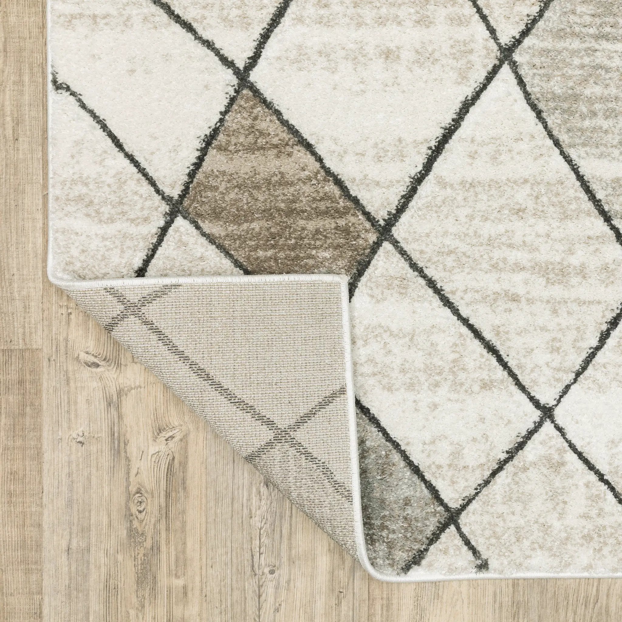 Cambria 4928A Beige/ Grey Area Rug by Oriental Weavers