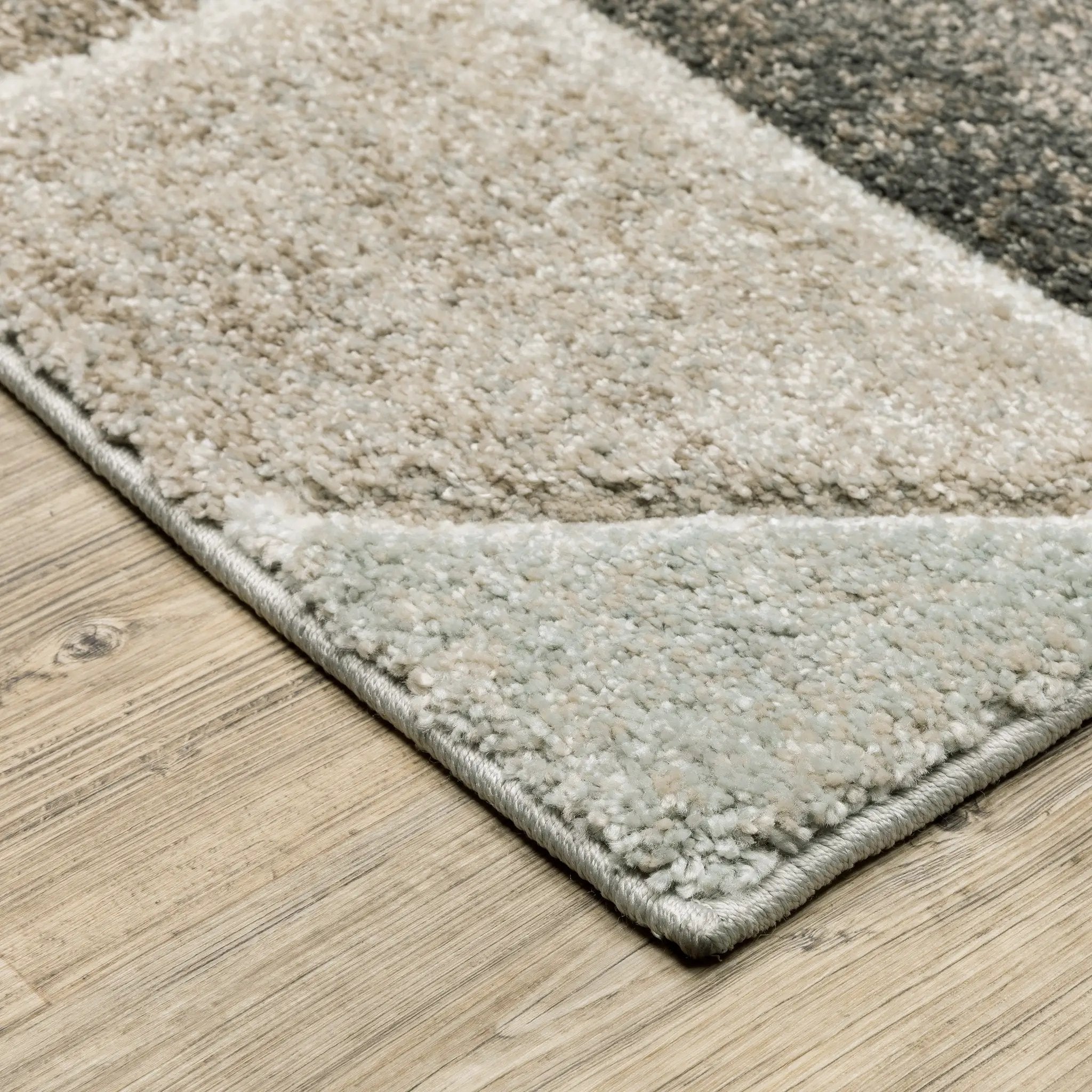 Cambria 004L2 Grey/ Brown Area Rug by Oriental Weavers