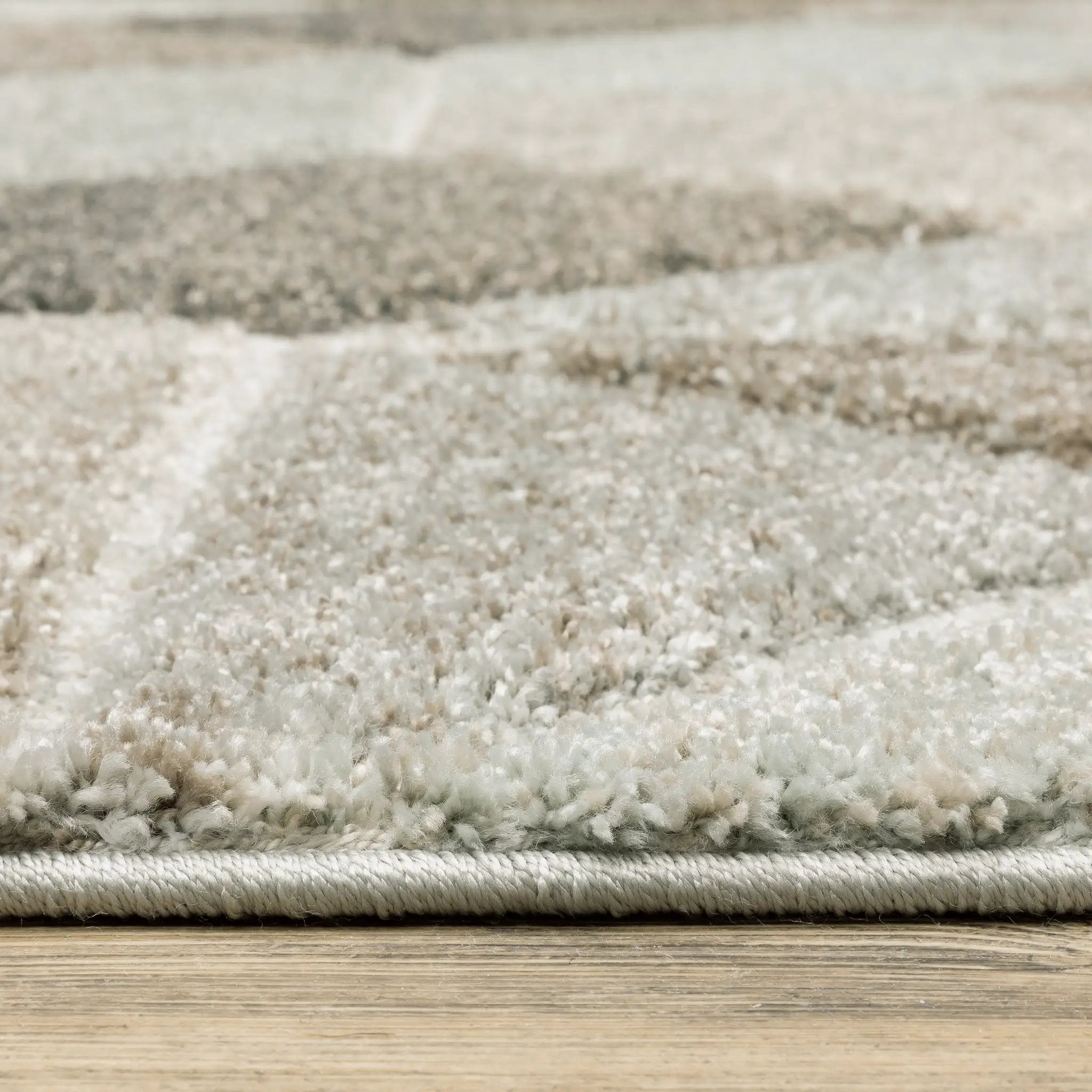 Cambria 004L2 Grey/ Brown Area Rug by Oriental Weavers