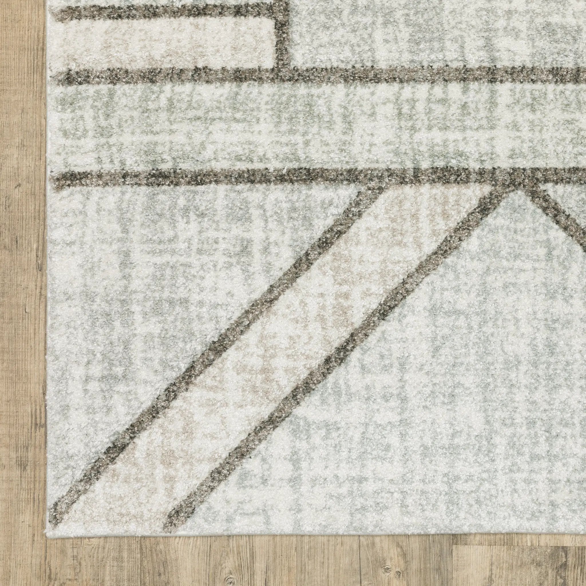 Cambria 5569B Grey/ Beige Area Rug by Oriental Weavers