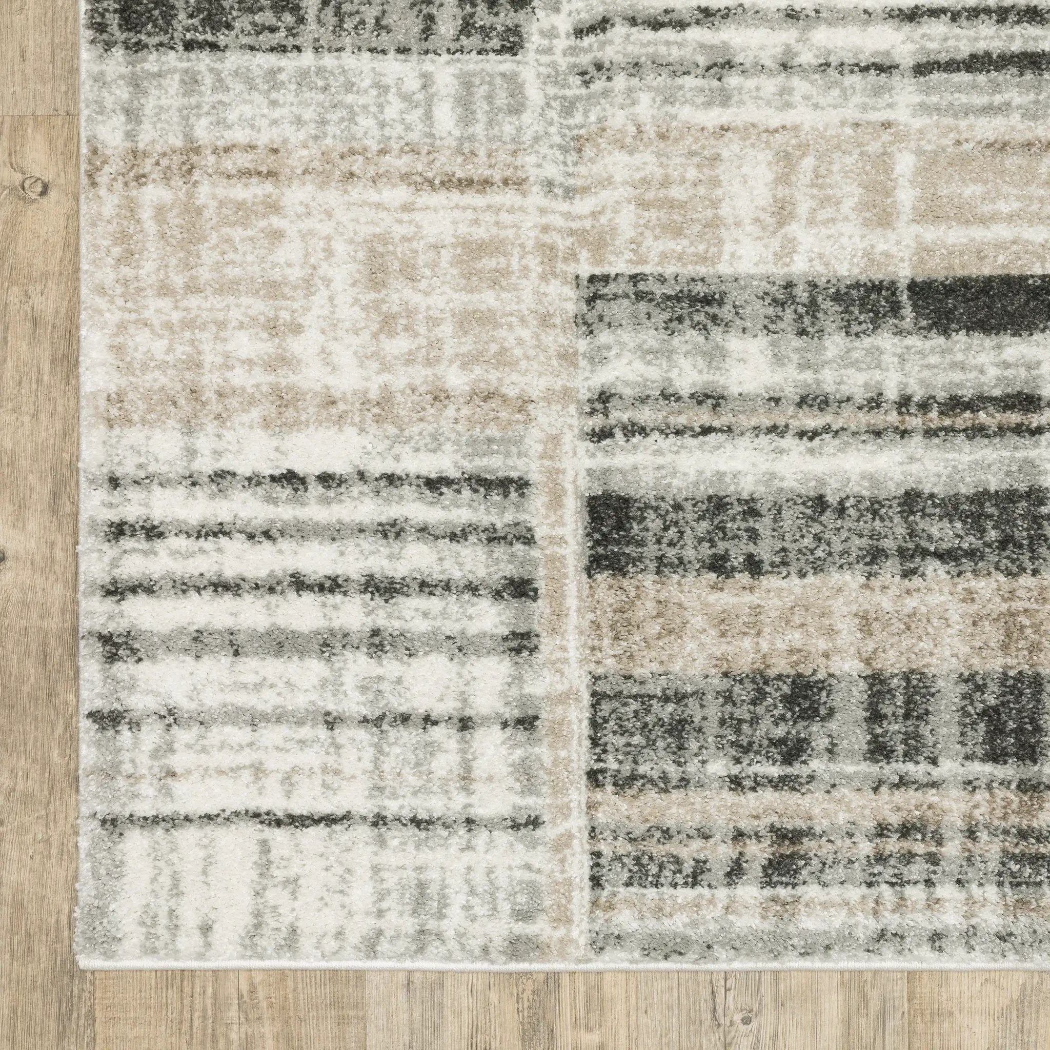 Cambria 055X2 Tan/ Charcoal Area Rug by Oriental Weavers