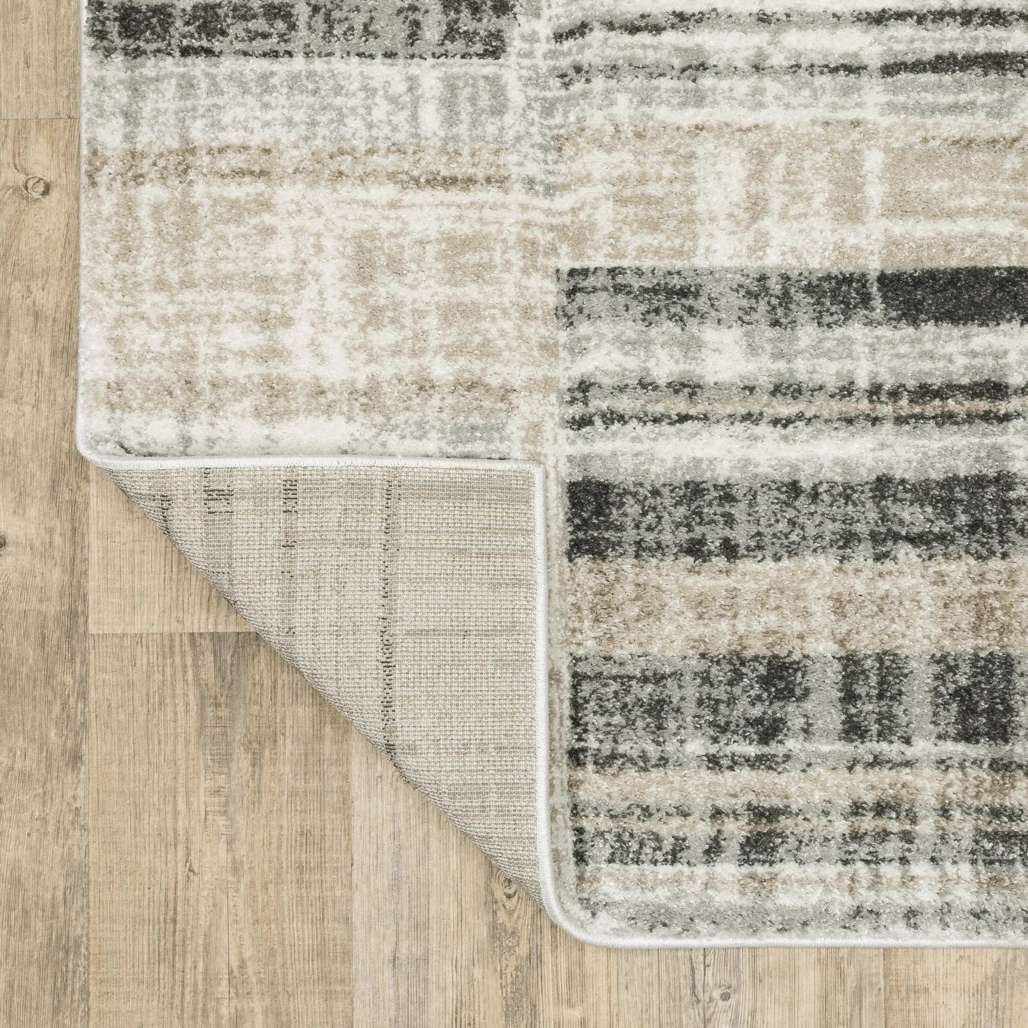 Cambria 055X2 Tan/ Charcoal Area Rug by Oriental Weavers