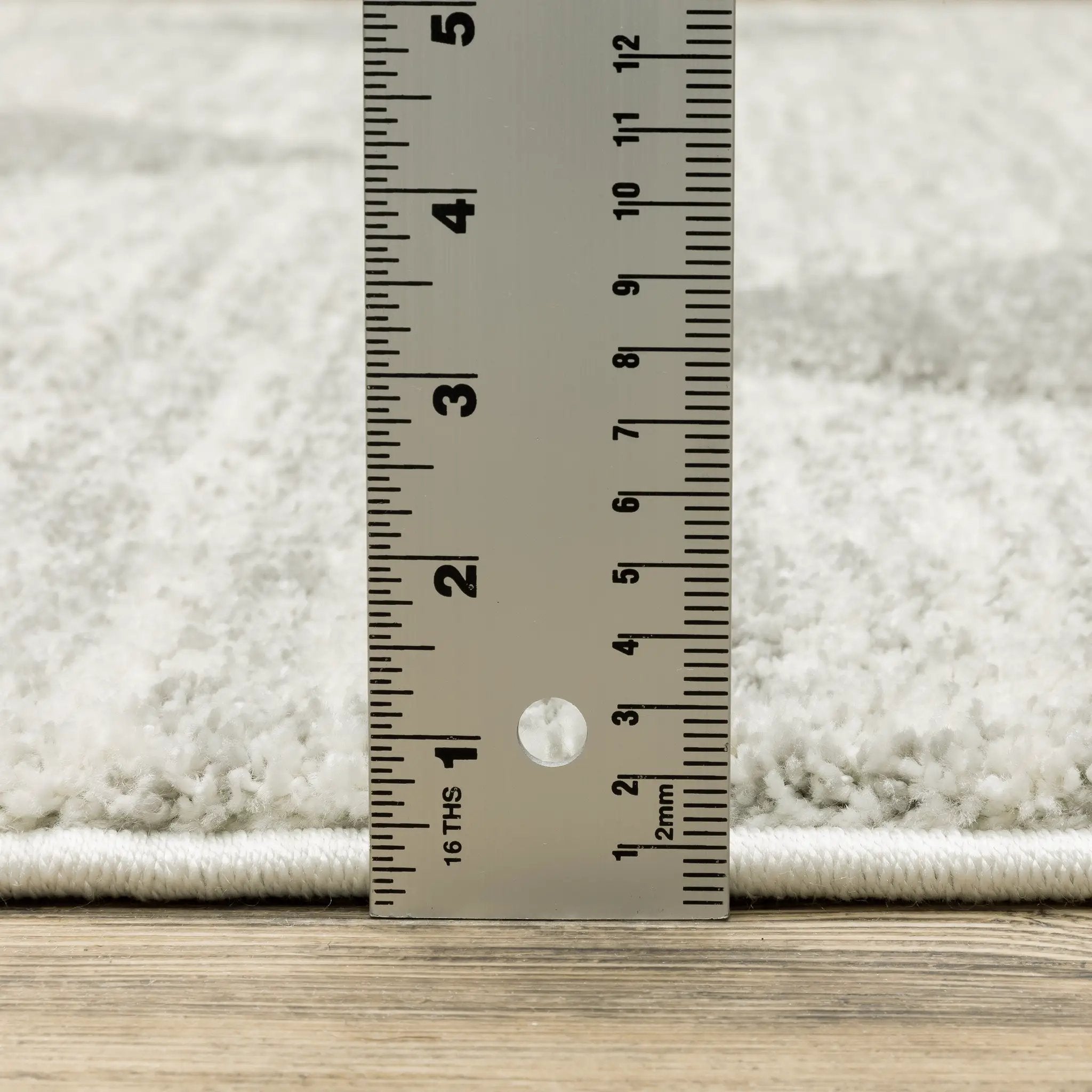 Cambria 005W2 Grey/ Ivory Area Rug by Oriental Weavers