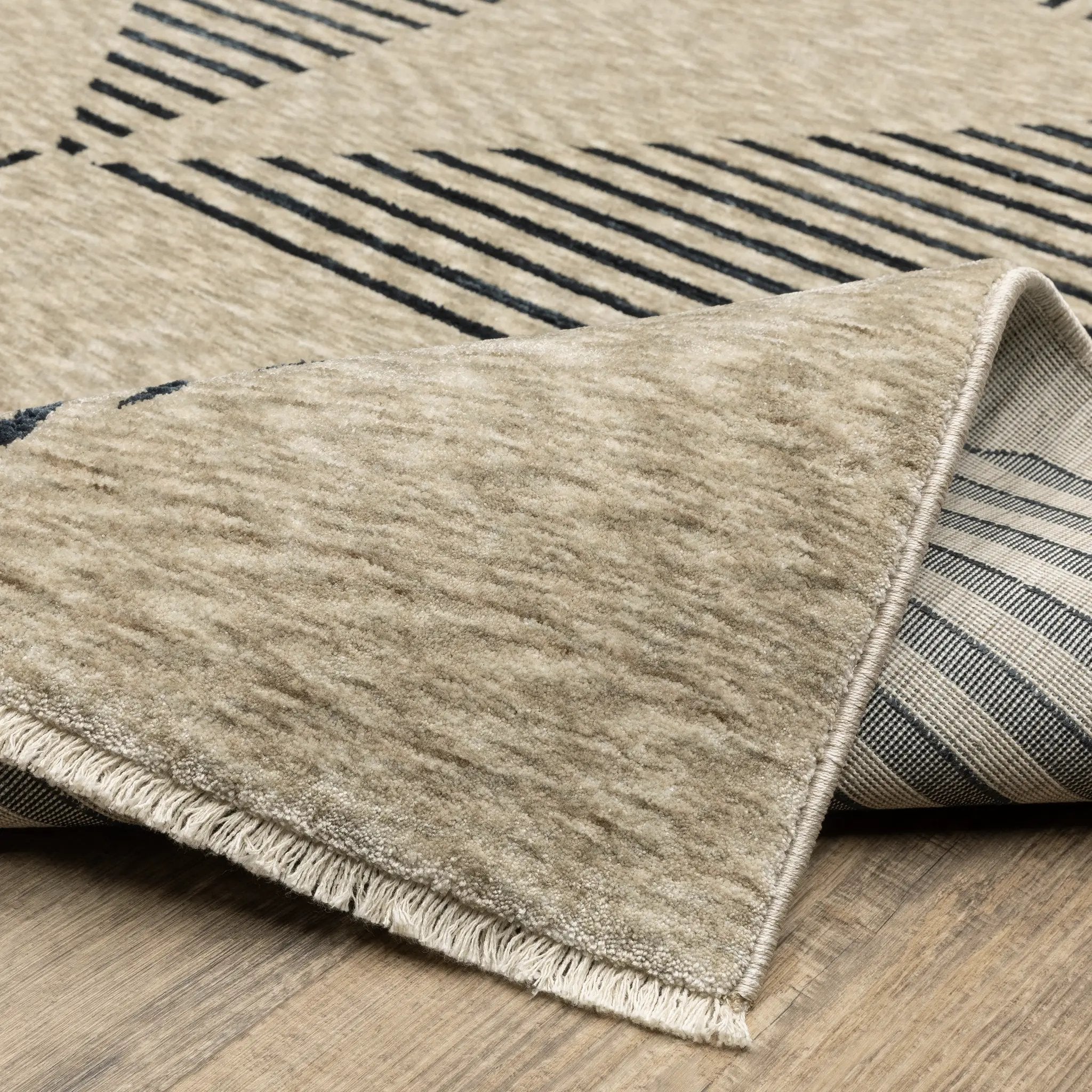 Capella CAP04 Beige/ Deep Navy Area Rug by Oriental Weavers