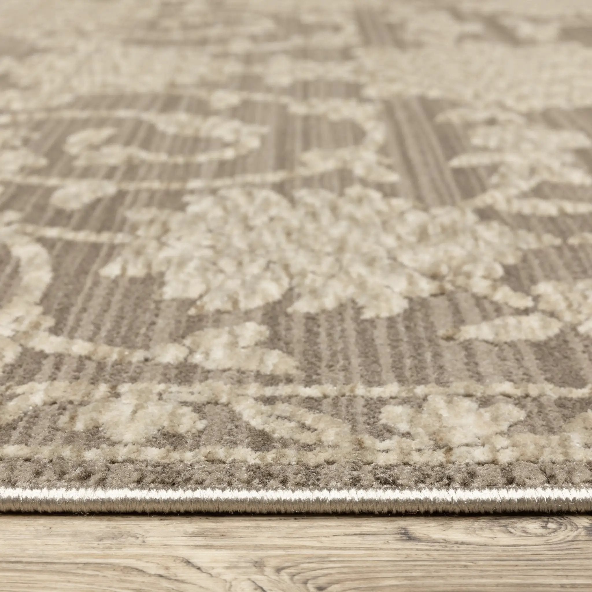 Capella CAP09 Grey/ Beige Area Rug by Oriental Weavers