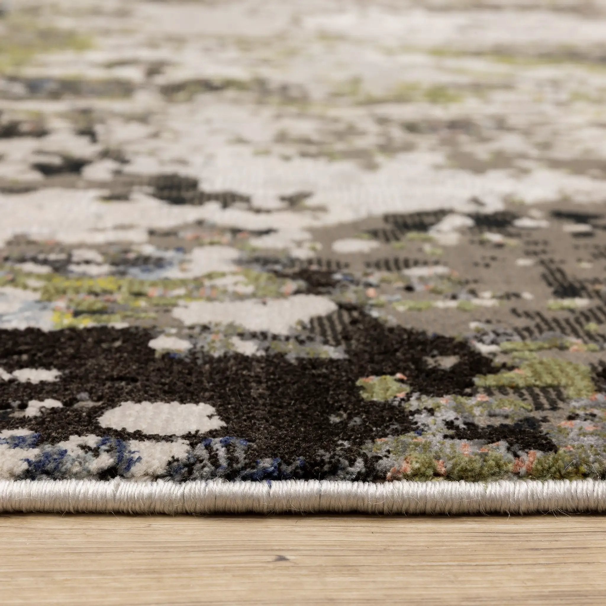 Caravan 502Z8 Grey/ Green Area Rug by Oriental Weavers