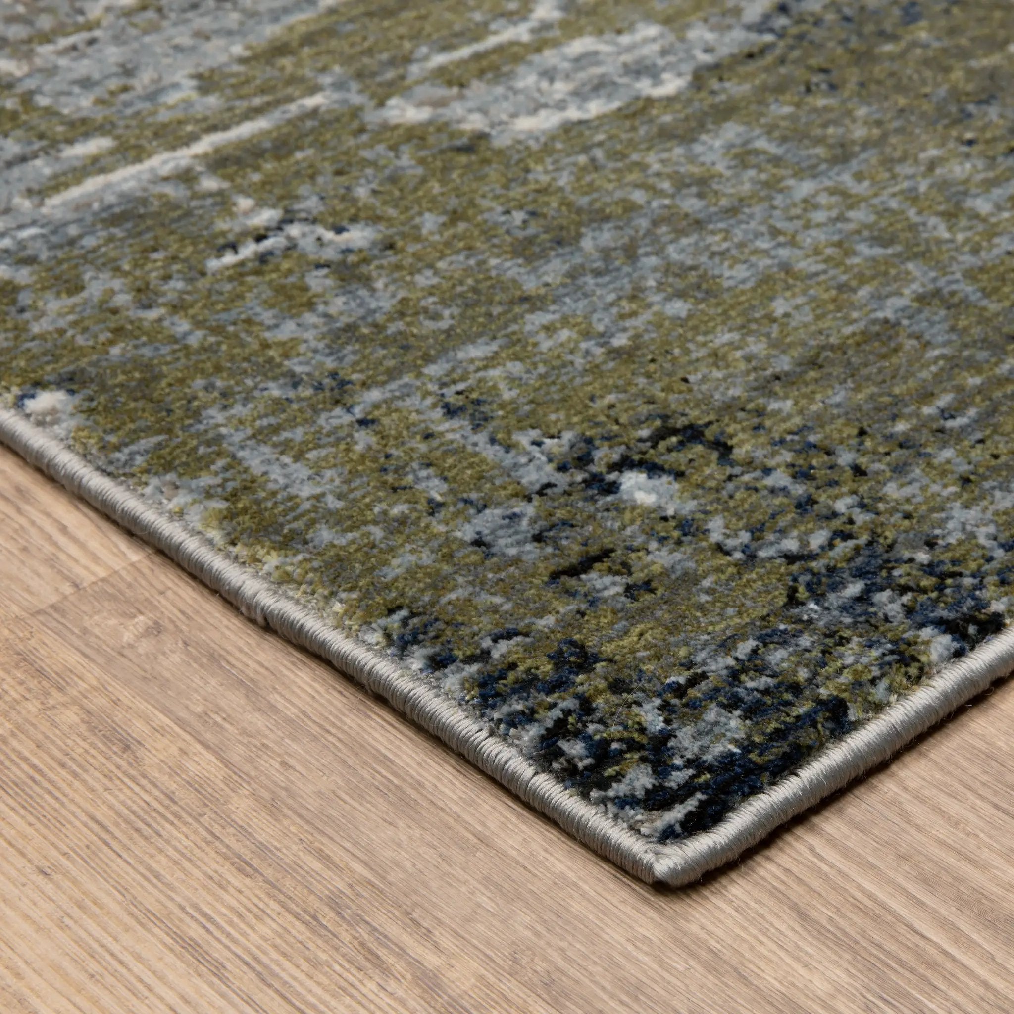 Caravan 8020L Blue/ Green Area Rug by Oriental Weavers