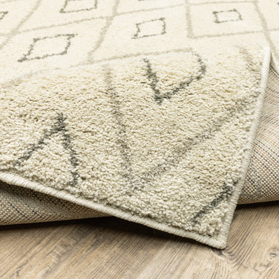 Oriental Weavers Carson 3943G plush traditional rug featuring abstract pattern in ivory/ sand tones