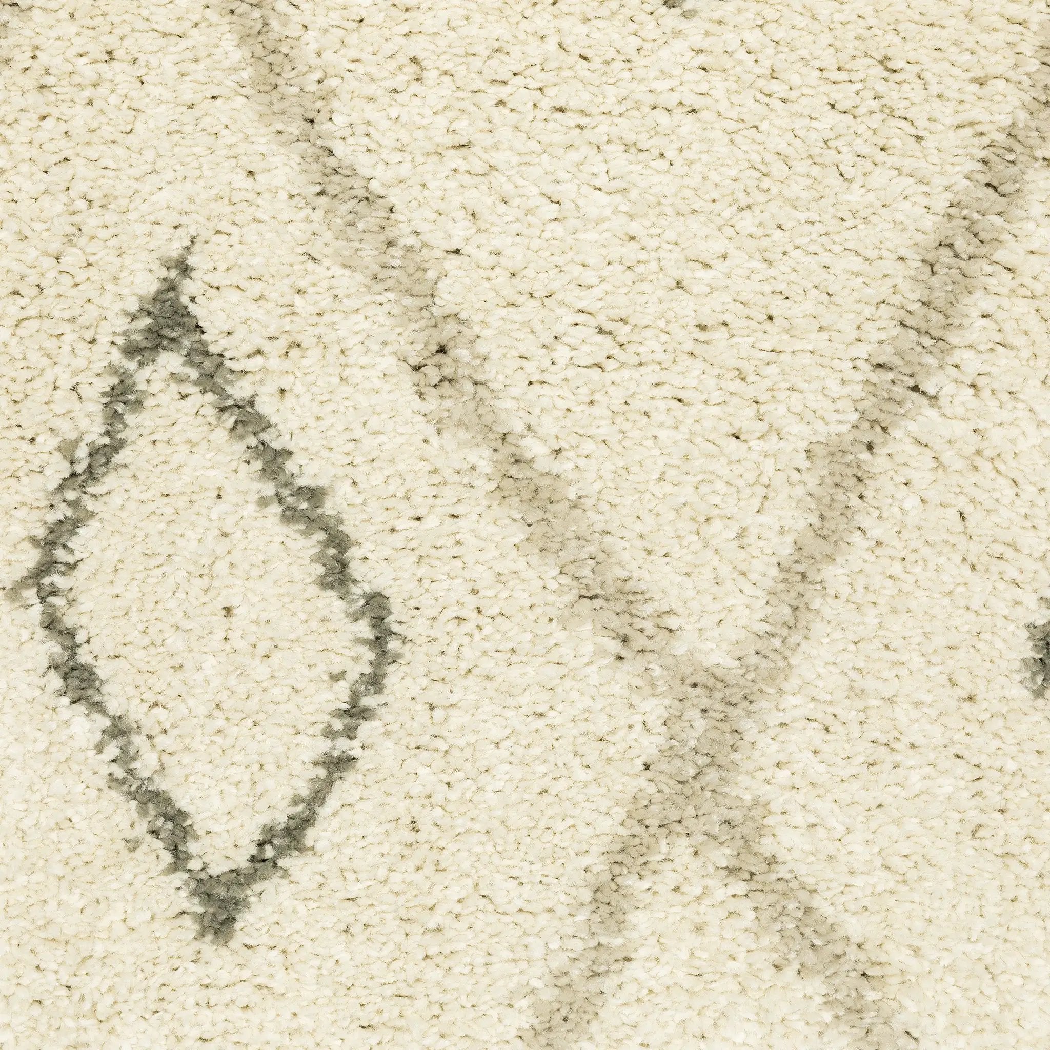 Carson 3943G Ivory/ Sand Area Rug by Oriental Weavers
