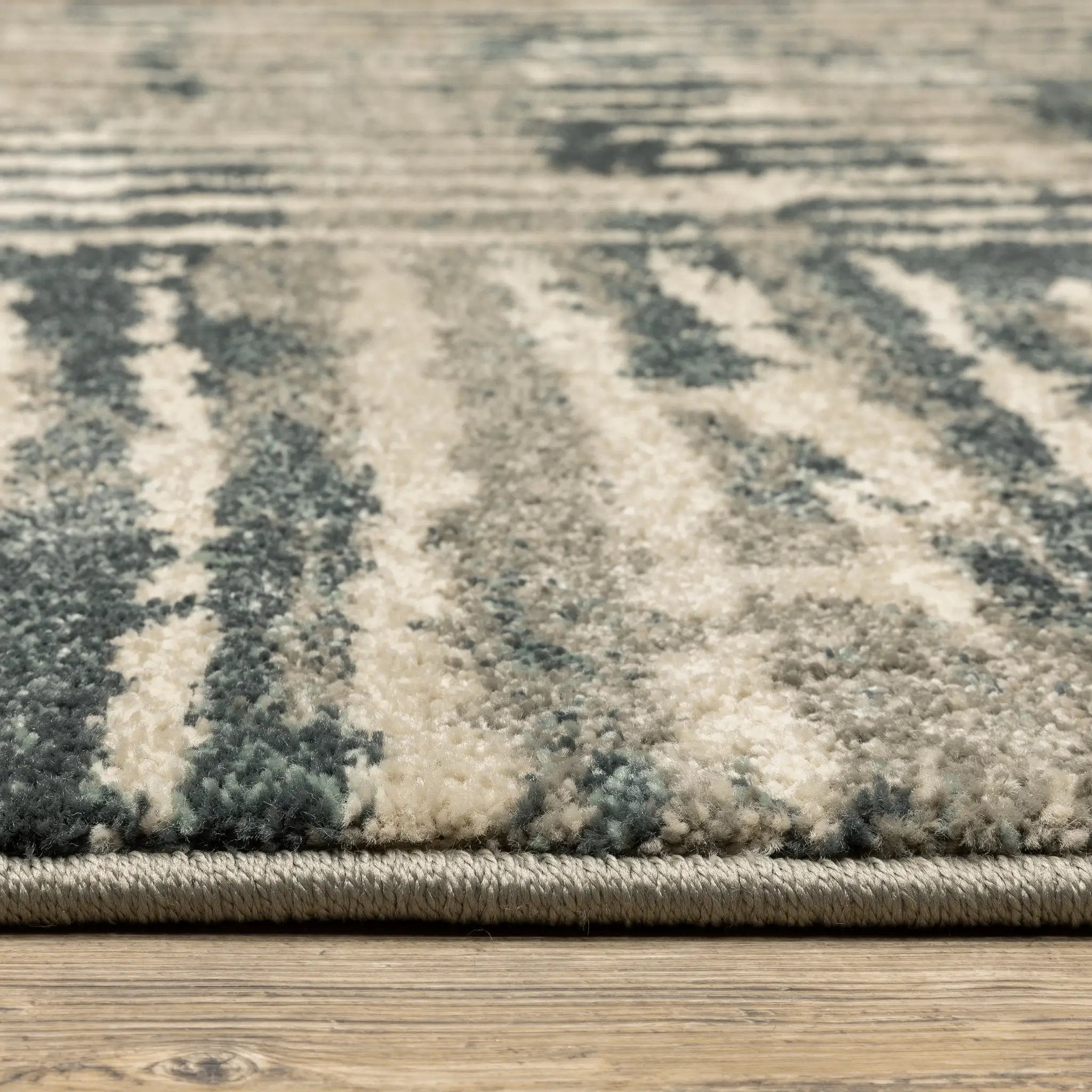 Carson 0745C Blue/ Beige Area Rug by Oriental Weavers