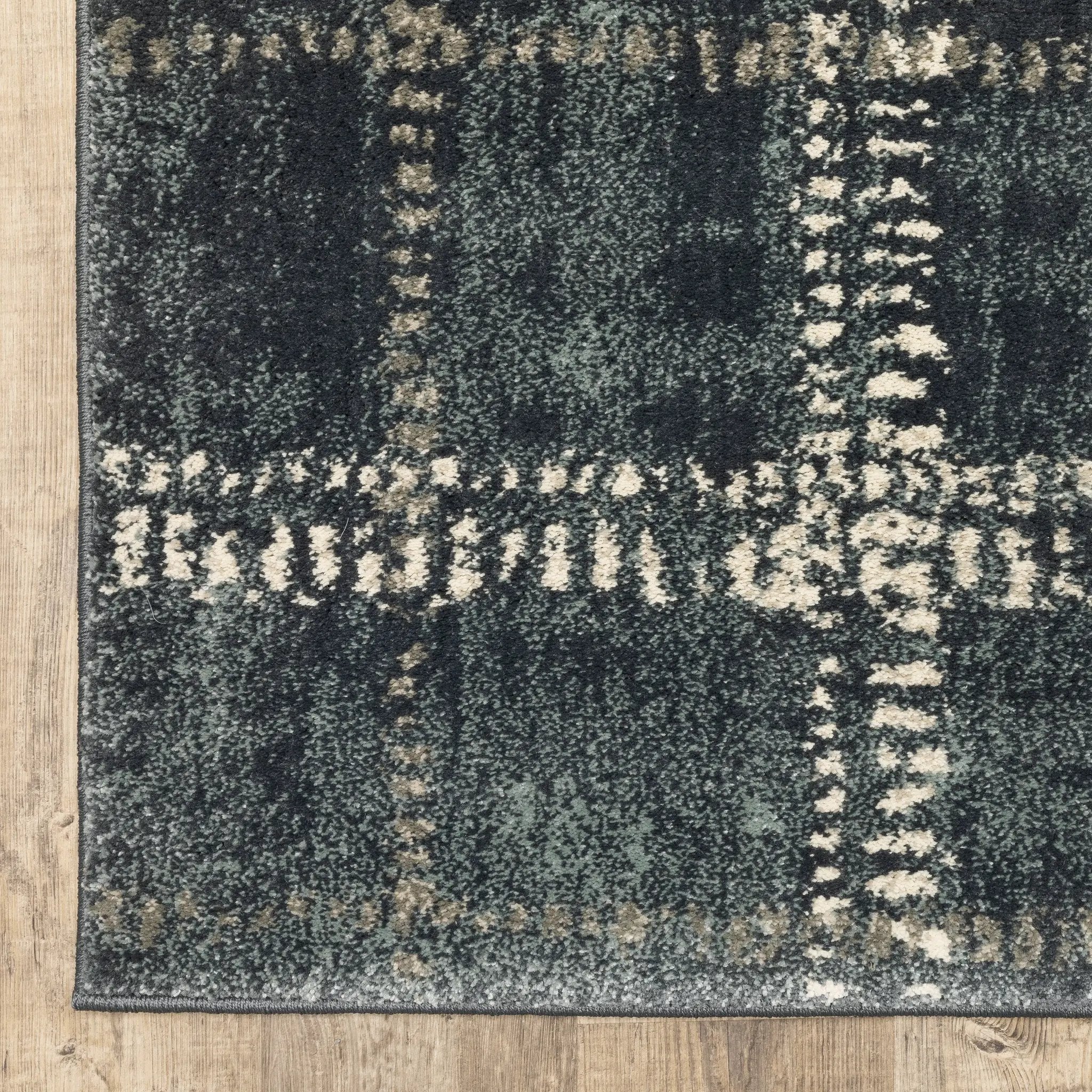 Carson 0746J Blue/ Ivory Area Rug by Oriental Weavers
