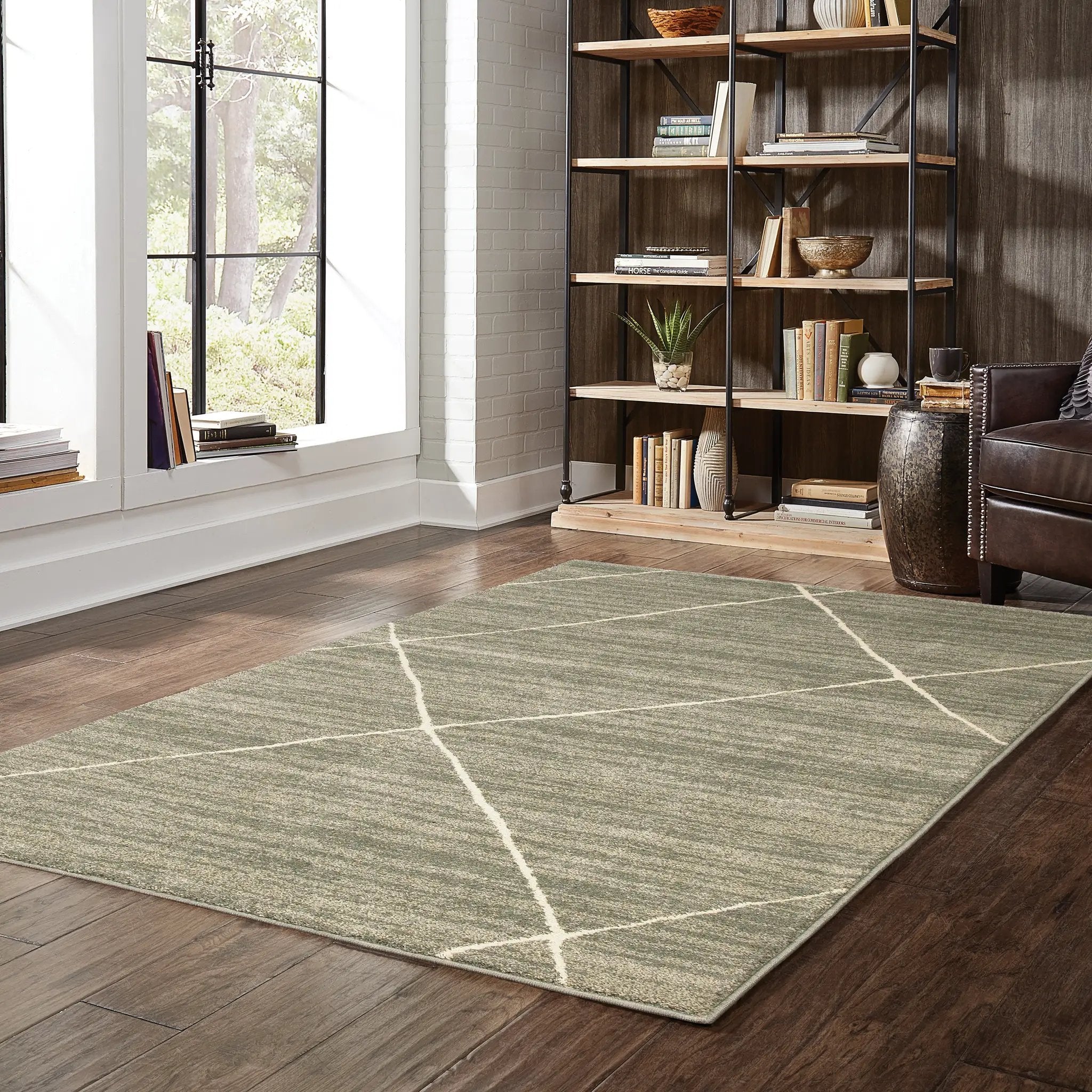 Carson 9661A Grey/ Ivory Area Rug by Oriental Weavers